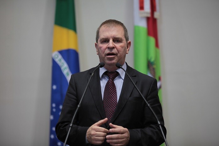 PP, PR e PSB se unem e formam novo bloco parlamentar na Alesc