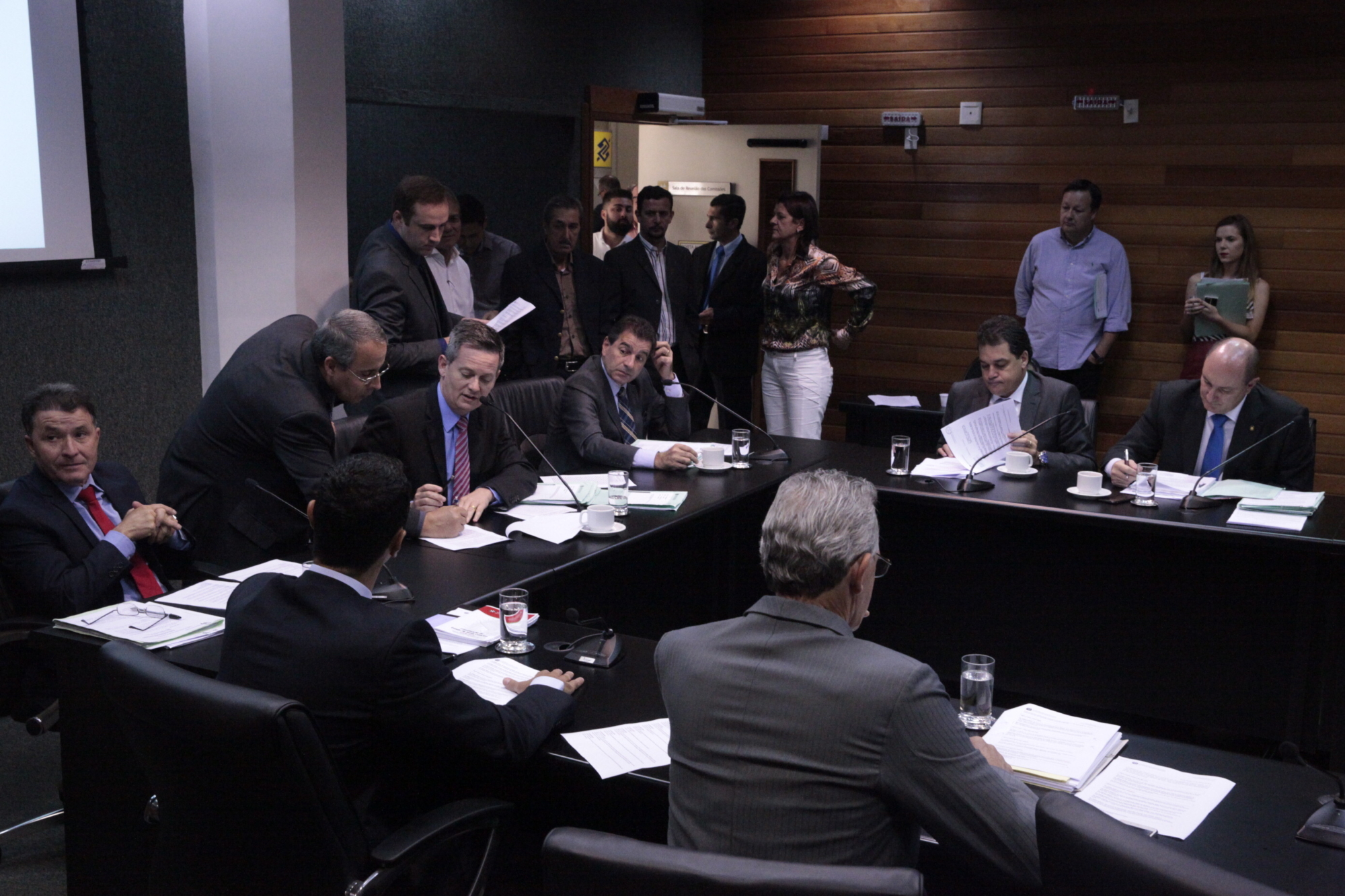 CCJ admite mais uma PEC sobre aposentadoria de ex-governadores
