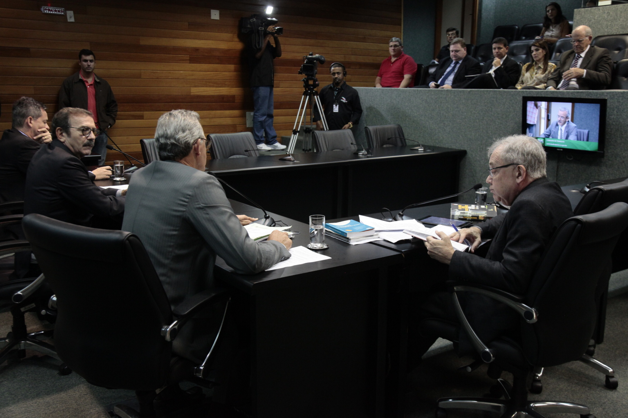 PLCs que alteram níveis de carreira no TJ e MPSC estão prontos para o Plenário