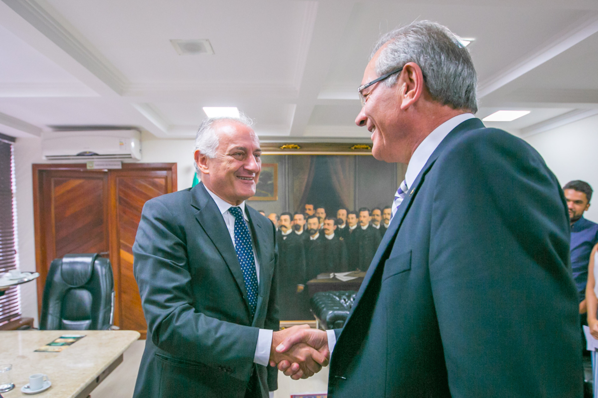 Assembleia recebe visita do embaixador da Itália