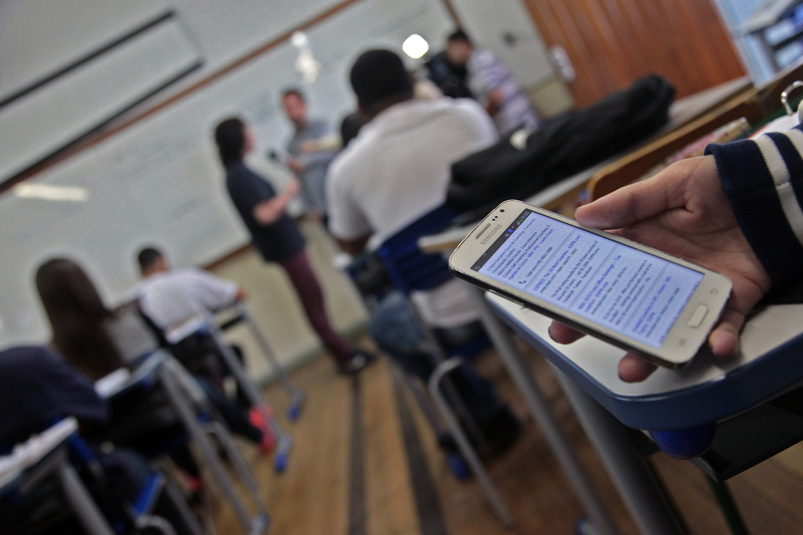 PL Propõe Liberação do Uso do Celular em Sala de Aula.
