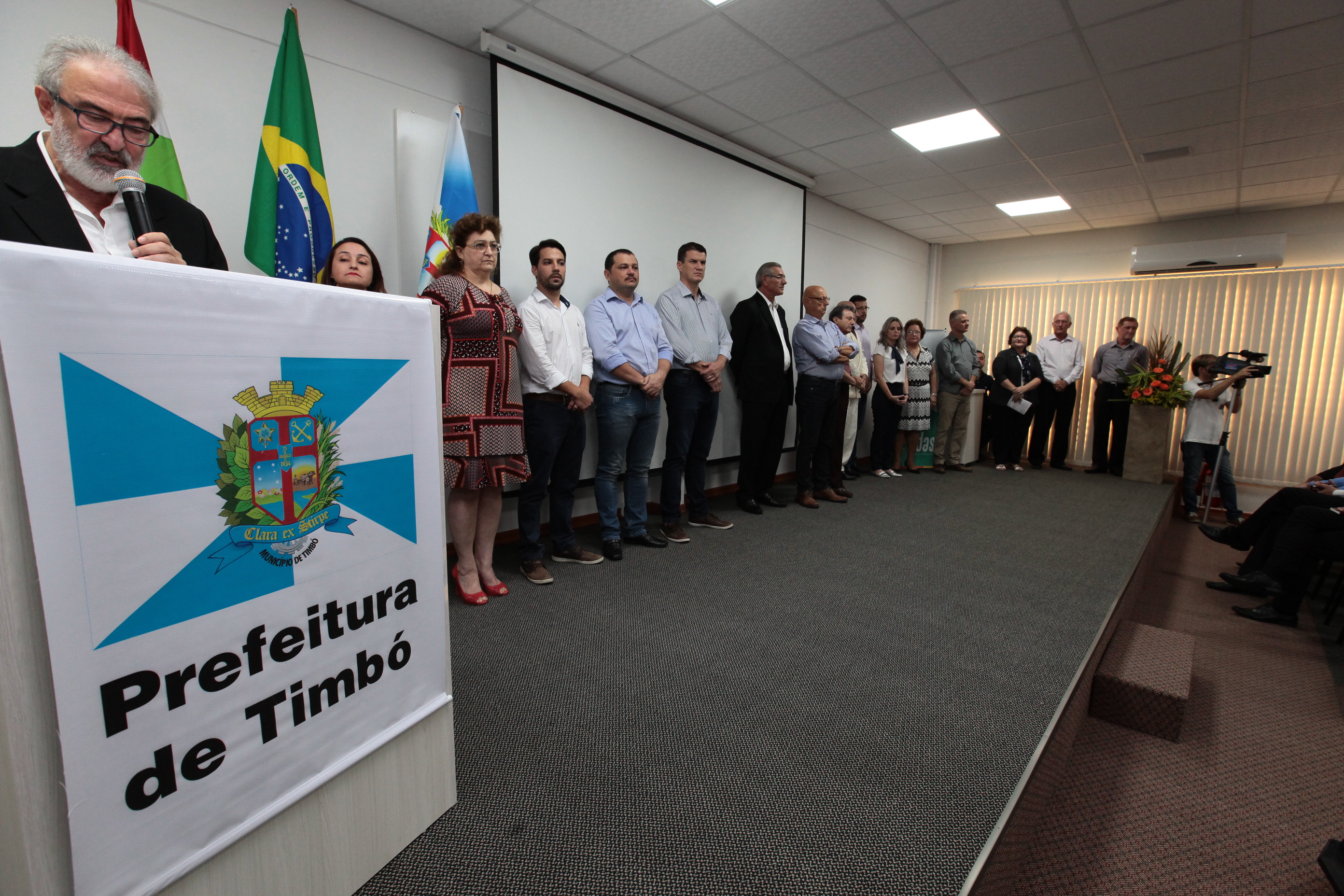 Solenidade de inauguração dos leitos de UTI do Hospital OASE em Timbó.