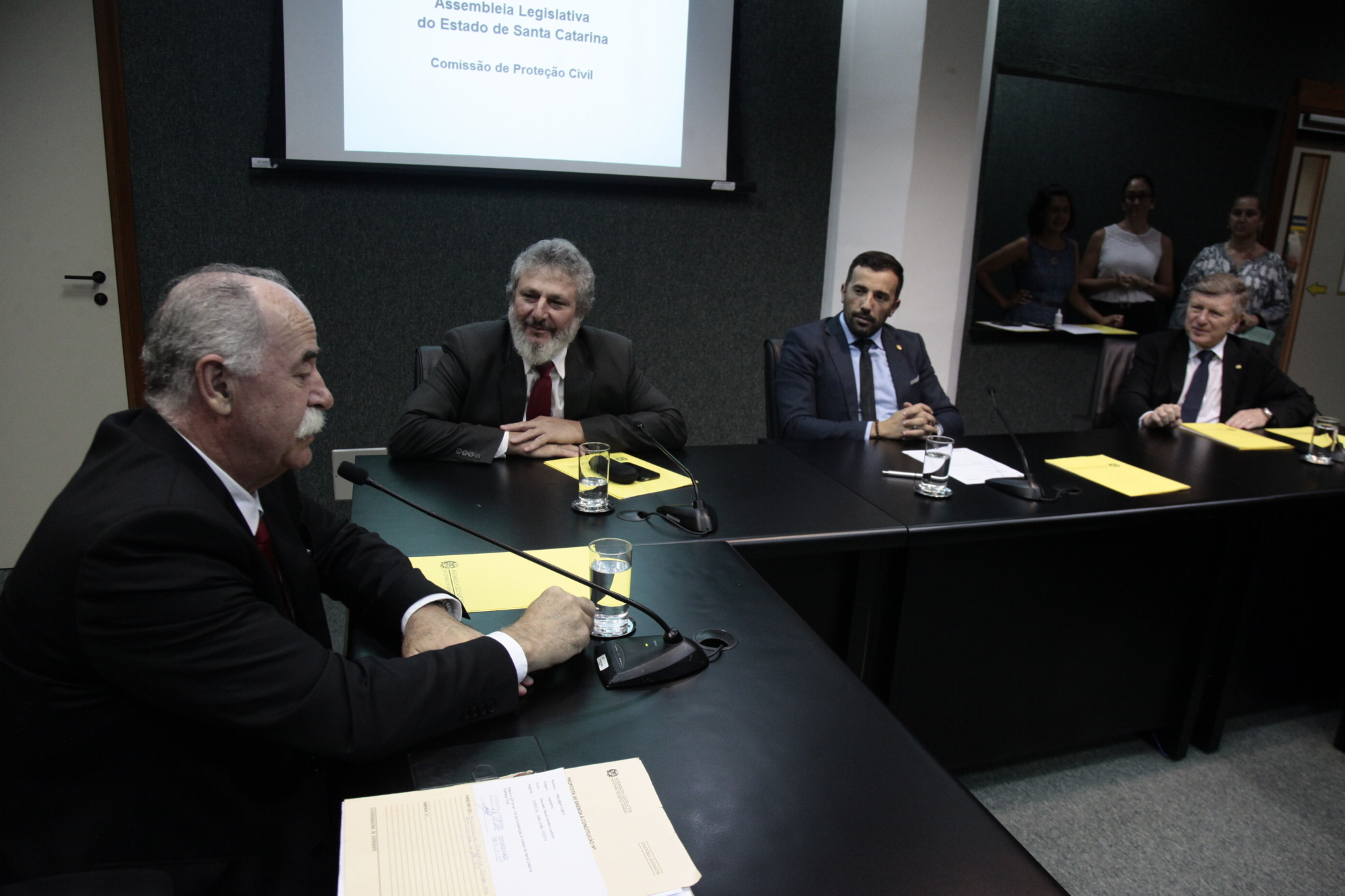 Comissão vai convidar secretário da Defesa Civil para reunião ampliada
