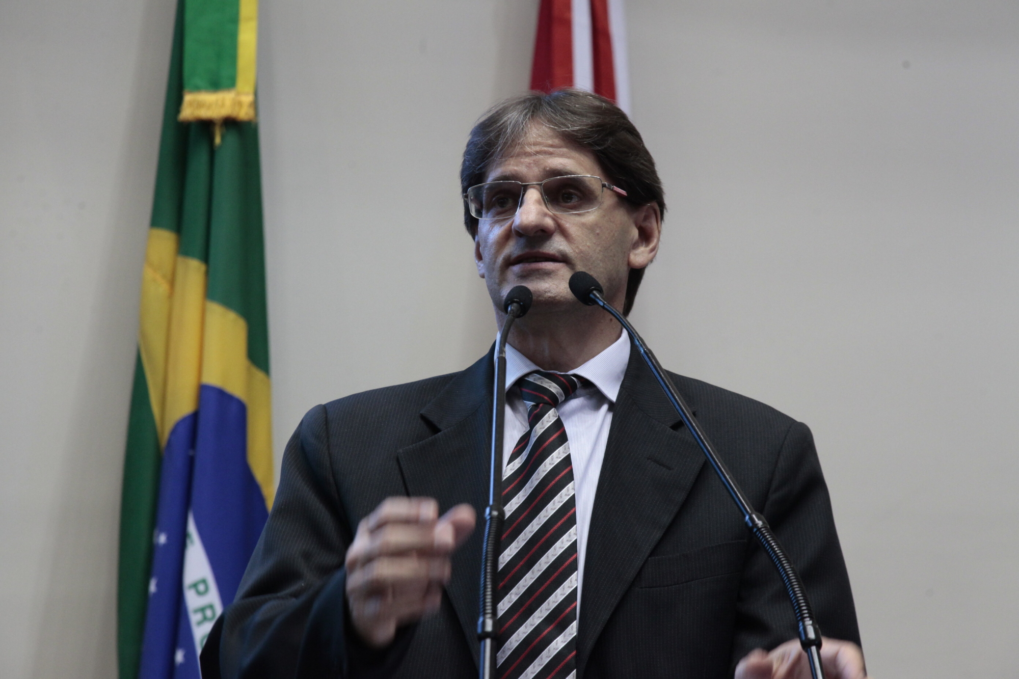 Saretta pede explicações ao Estado sobre redução das centrais do Samu