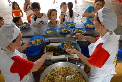 Lei garante merenda diferenciada para alunos com restrições alimentares