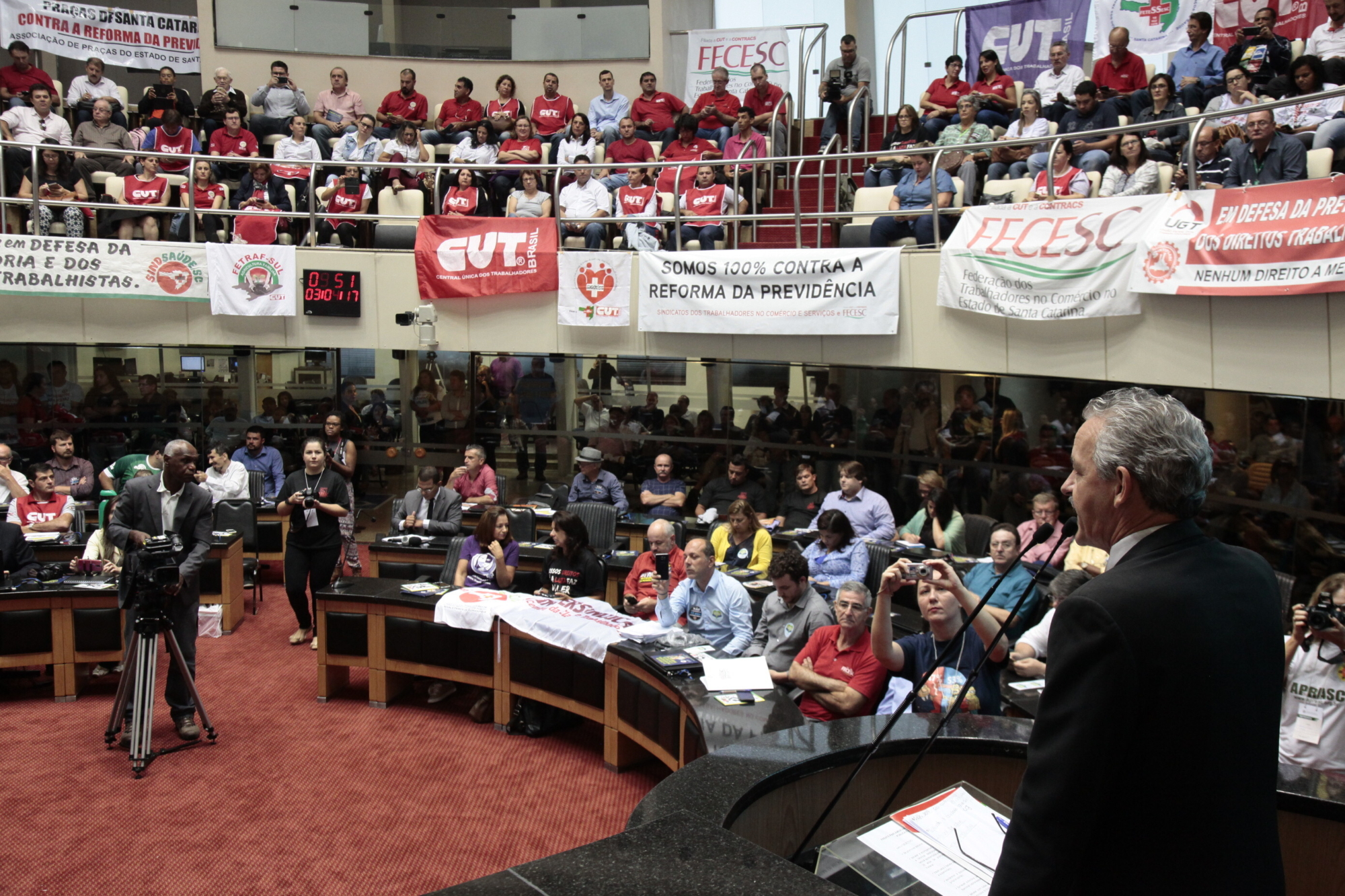 Participantes de audiência pública rechaçam reformas da previdência e trabalhista