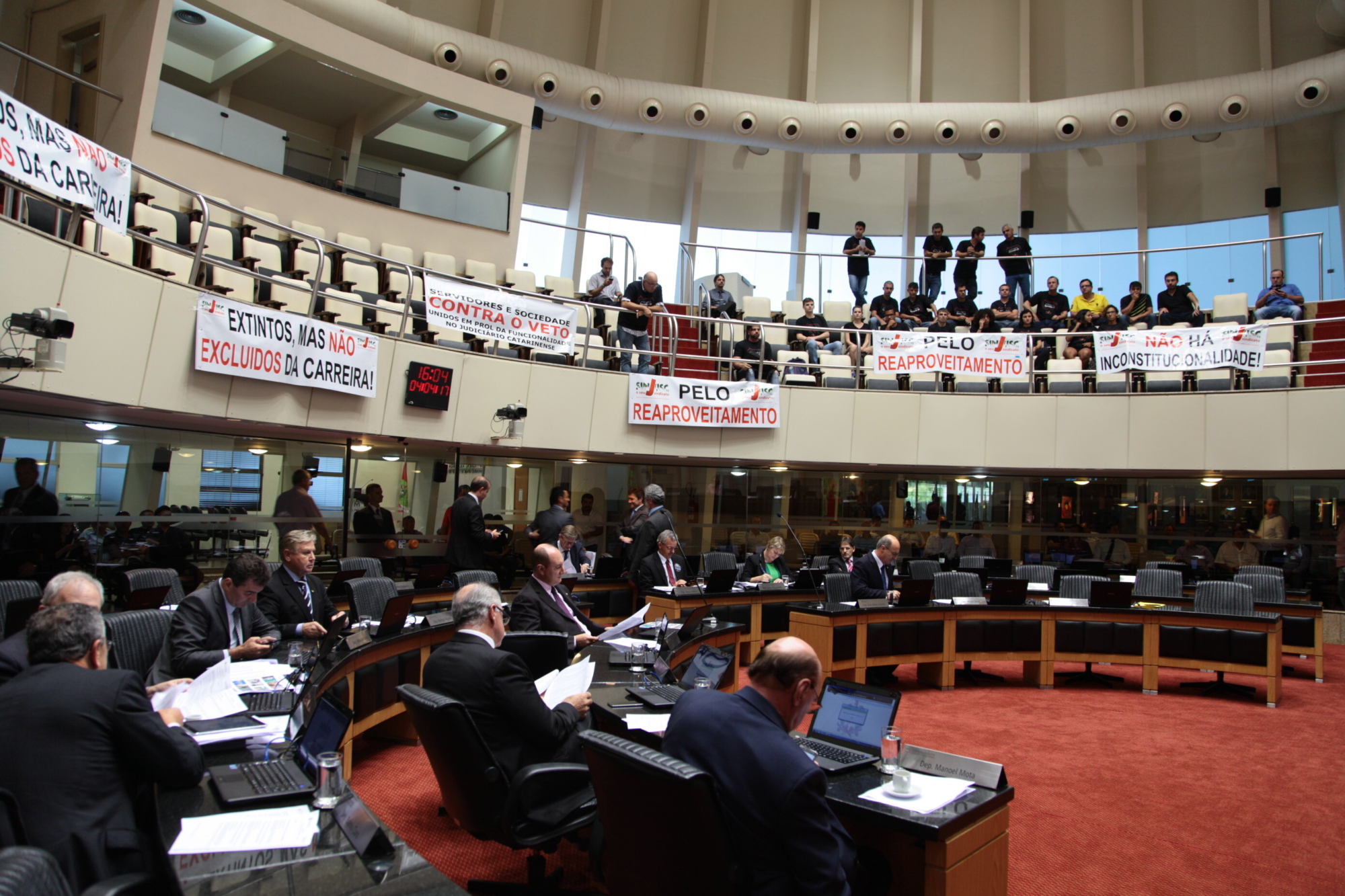 Pronunciamentos dos deputados na sessão desta terça (4)