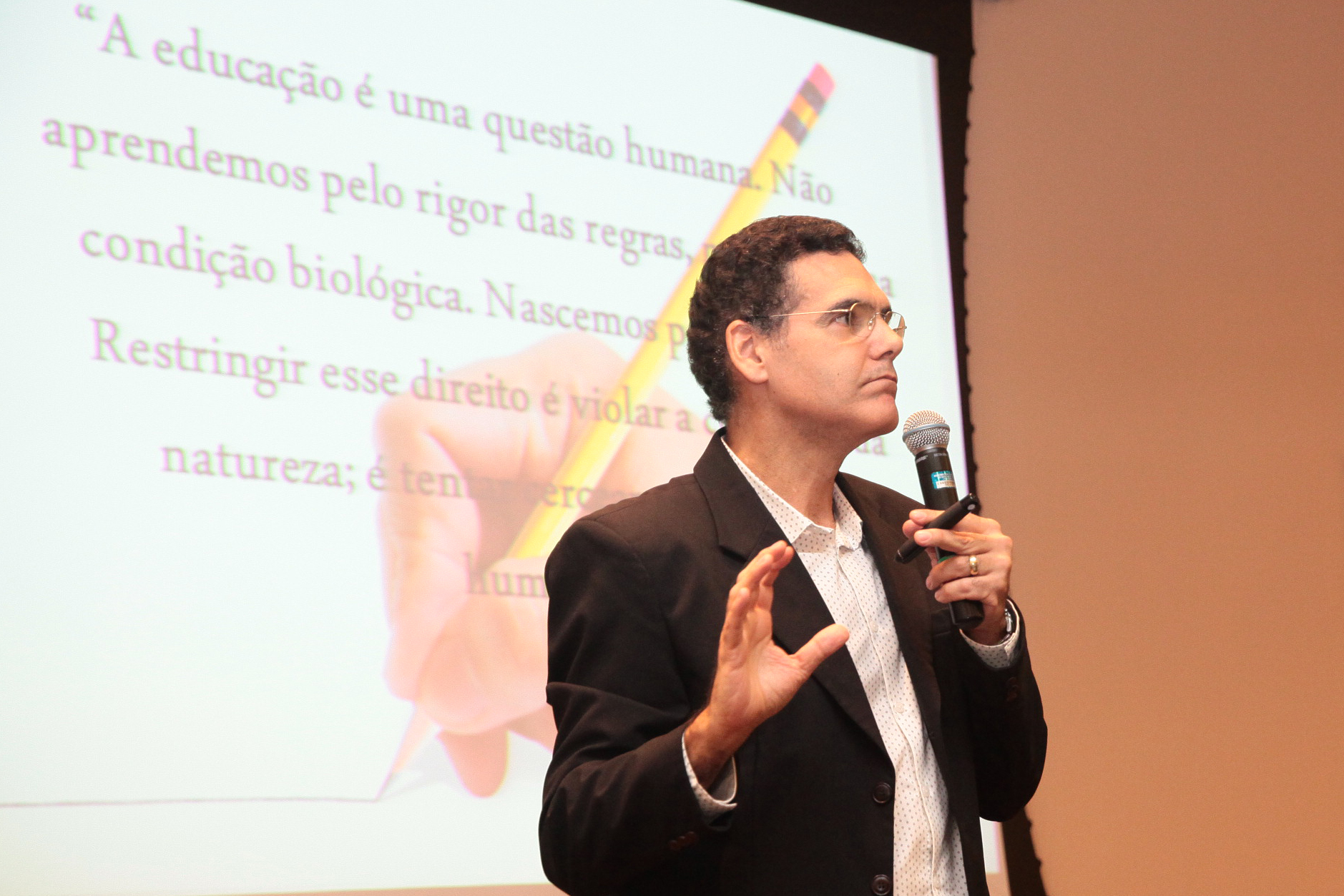 II Seminário Catarinense sobre Autismo. Palestra com Eugênio Cunha.