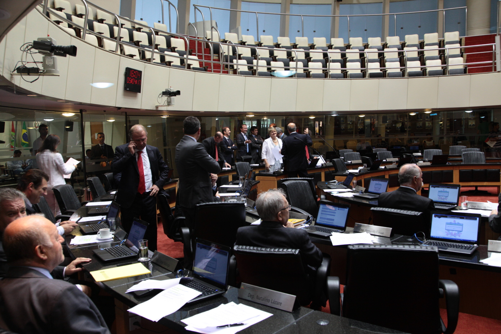 Depressão associada à piora da economia preocupa deputados