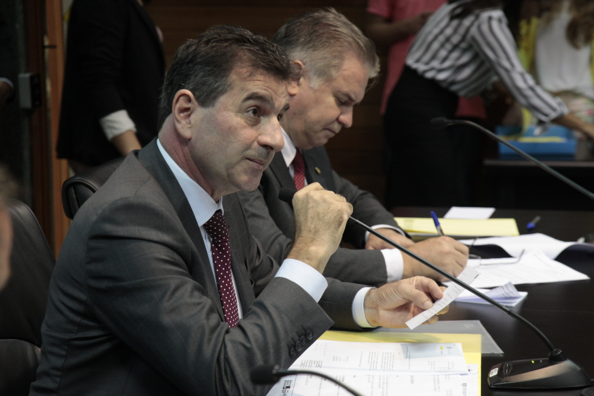 Deputado Valdir Cobalchini, presidente da comissão