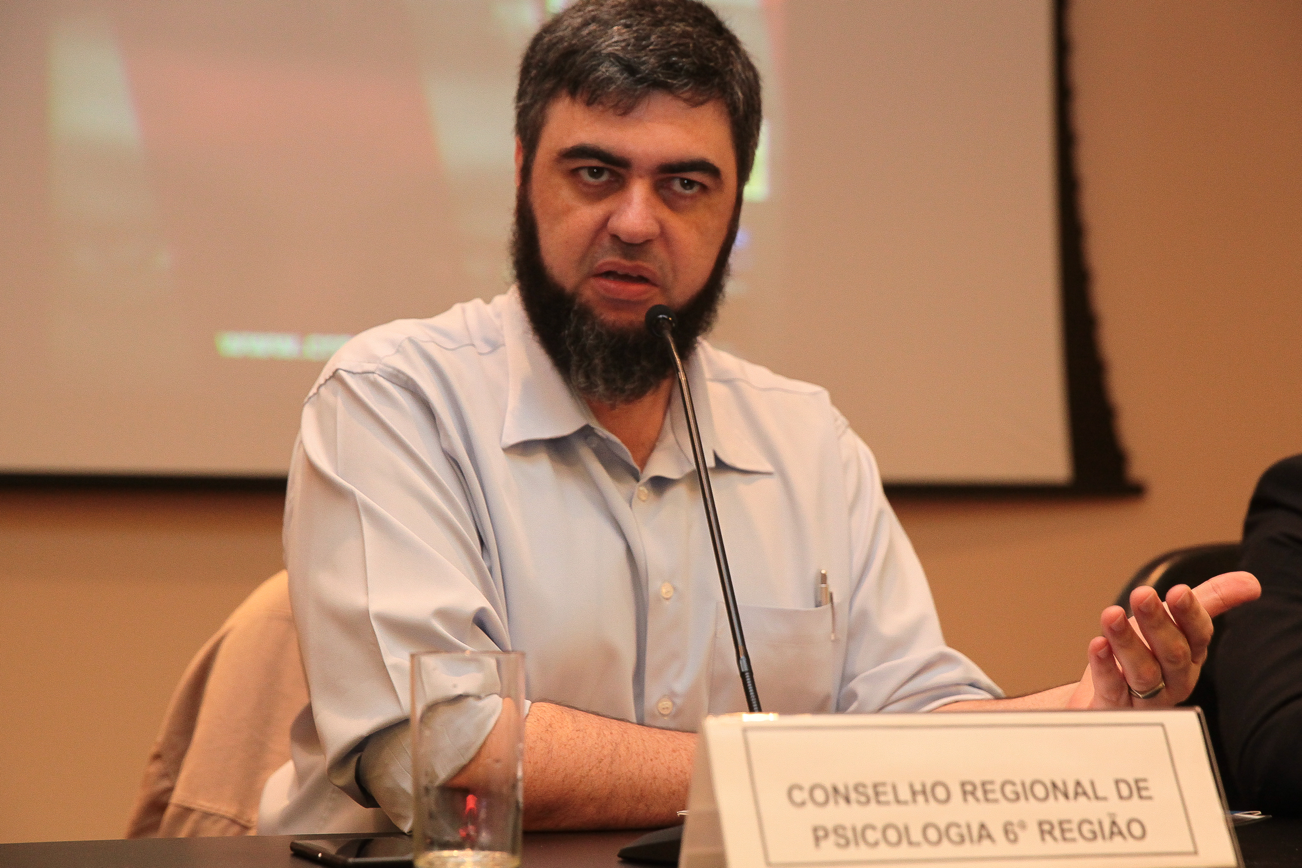 Seminário Violência de Estado ontem e hoje: da exclusão ao extermínio. Aristeu Bertelli, presidente do Conselho Regional de Psicologia de São Paulo (CRP-SC)