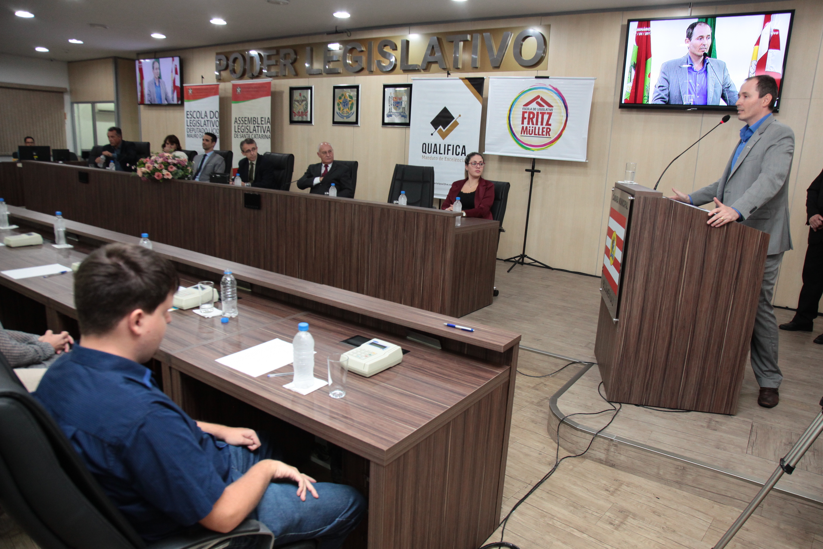Seminário Qualifica - Blumenau. Leonardo Secchi.