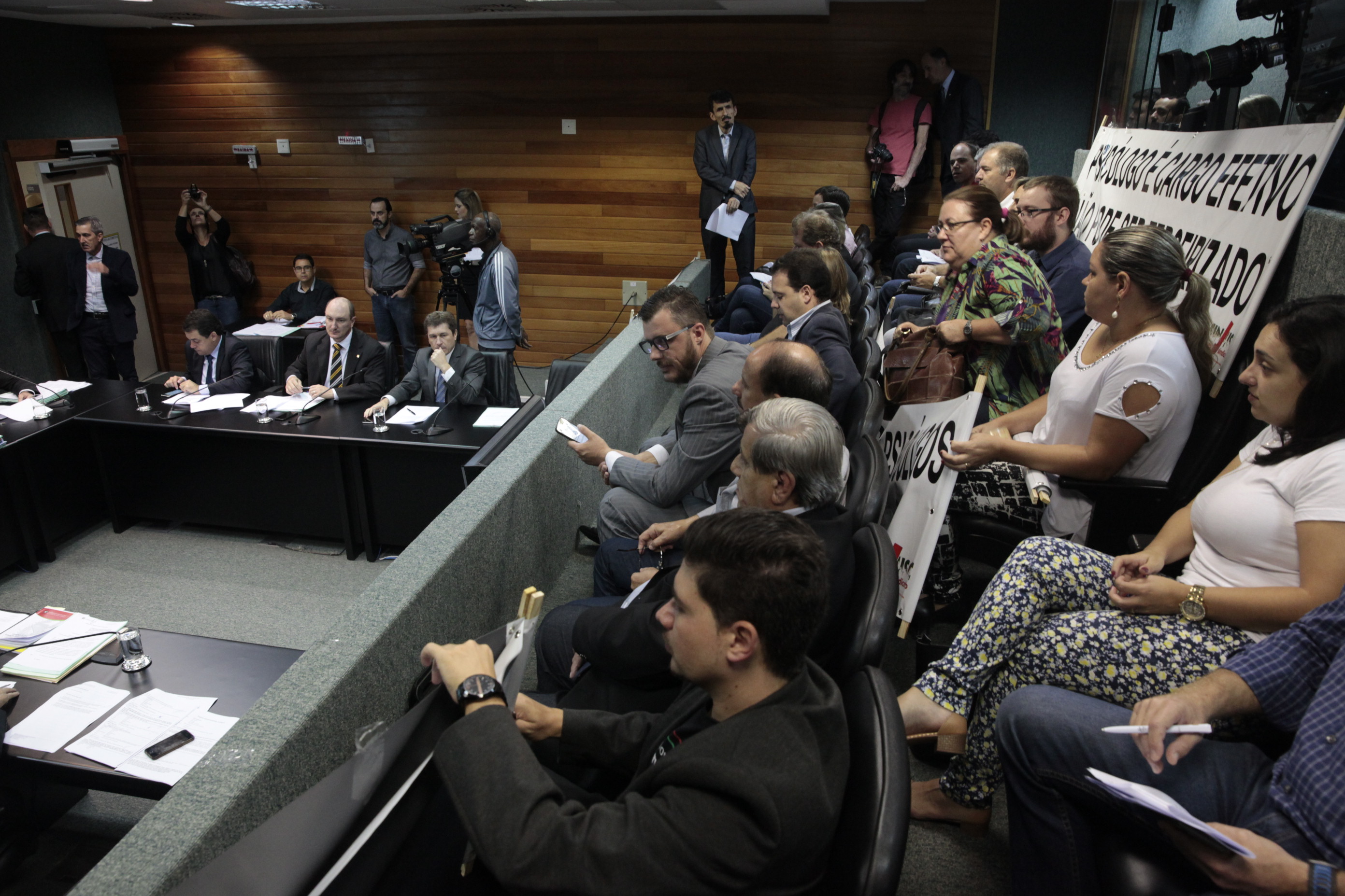 Comissão de Constituição e Justiça