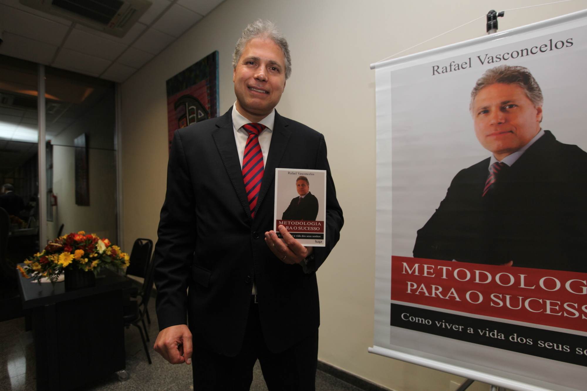Livro mostra metodologia de empresário português para alcançar o sucesso