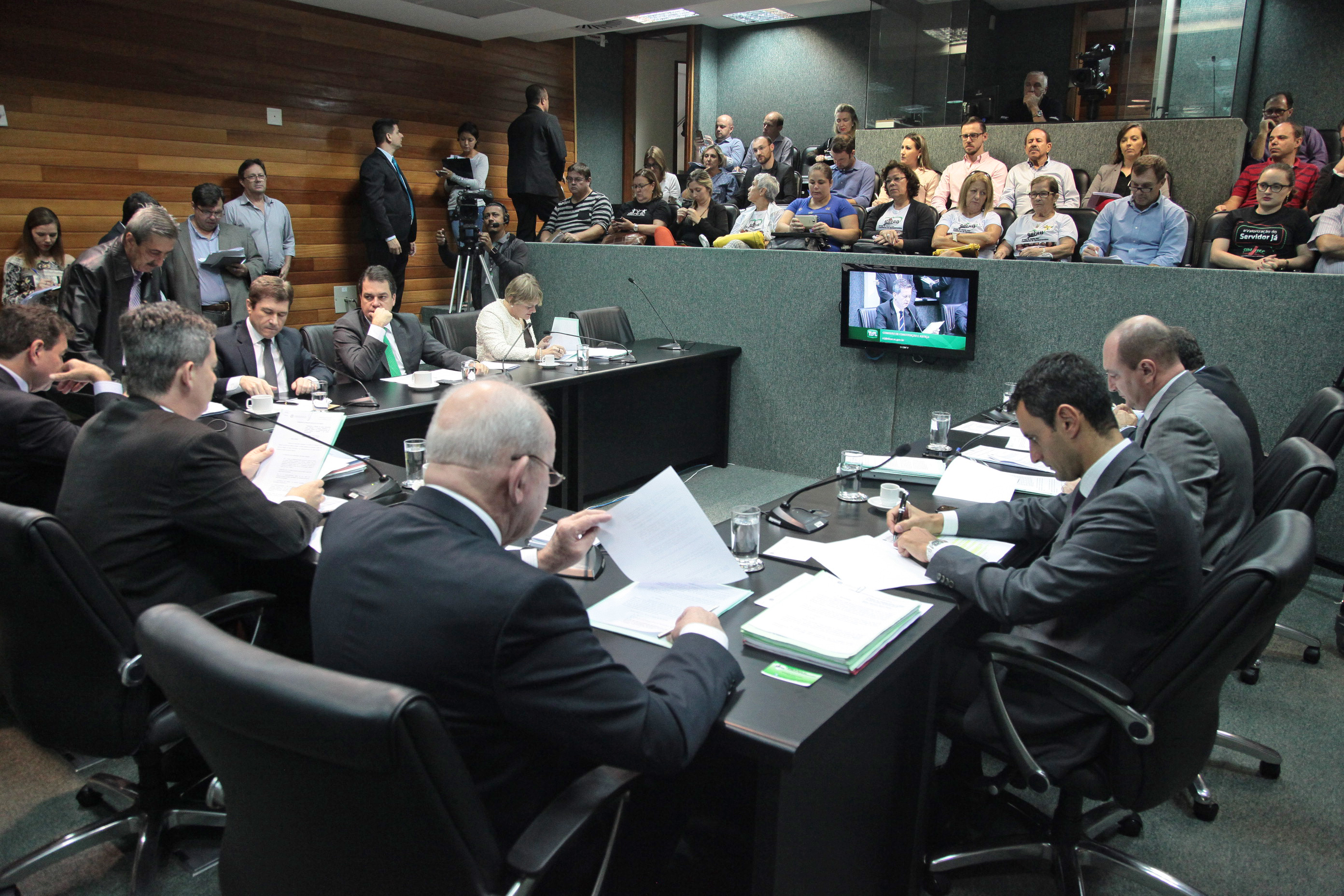Comissão de Constituição e Justiça.