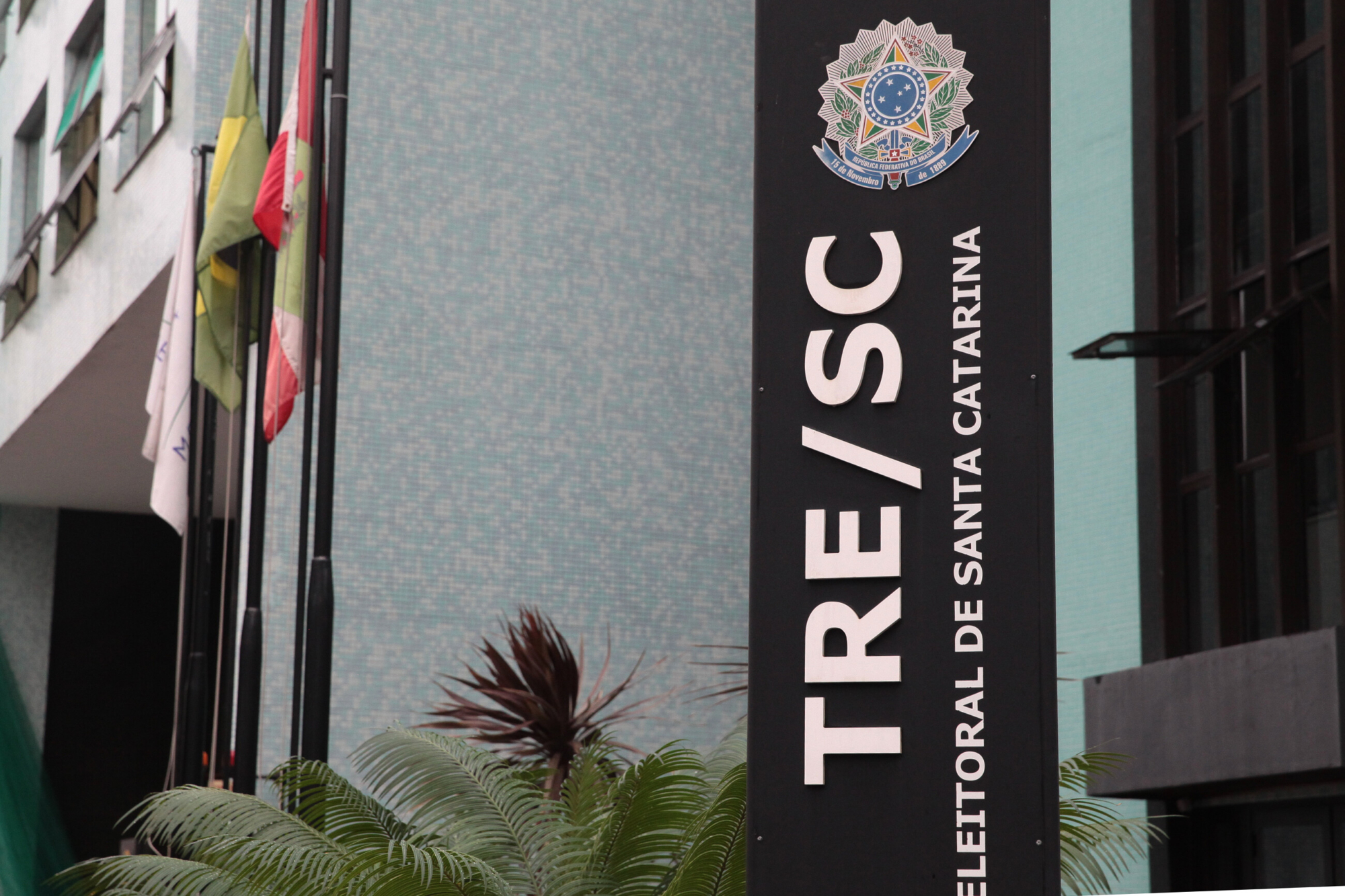TRE convoca eleitores de oito municípios a comparecerem à revisão
