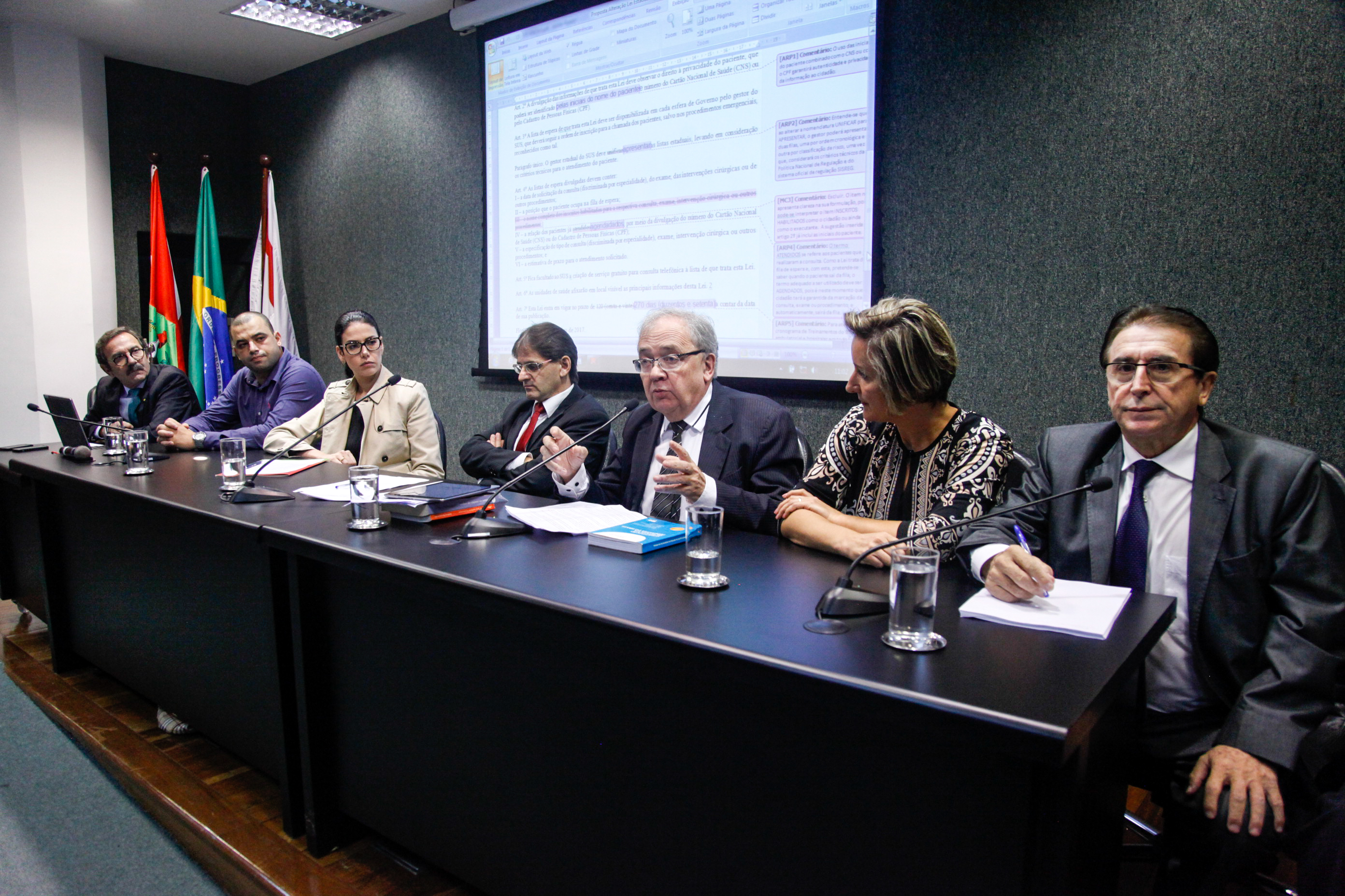 Comissão de Saúde Promove Audiência Pública Sobre a Divulgação na Internet da Lista de Atendimento do SUS.