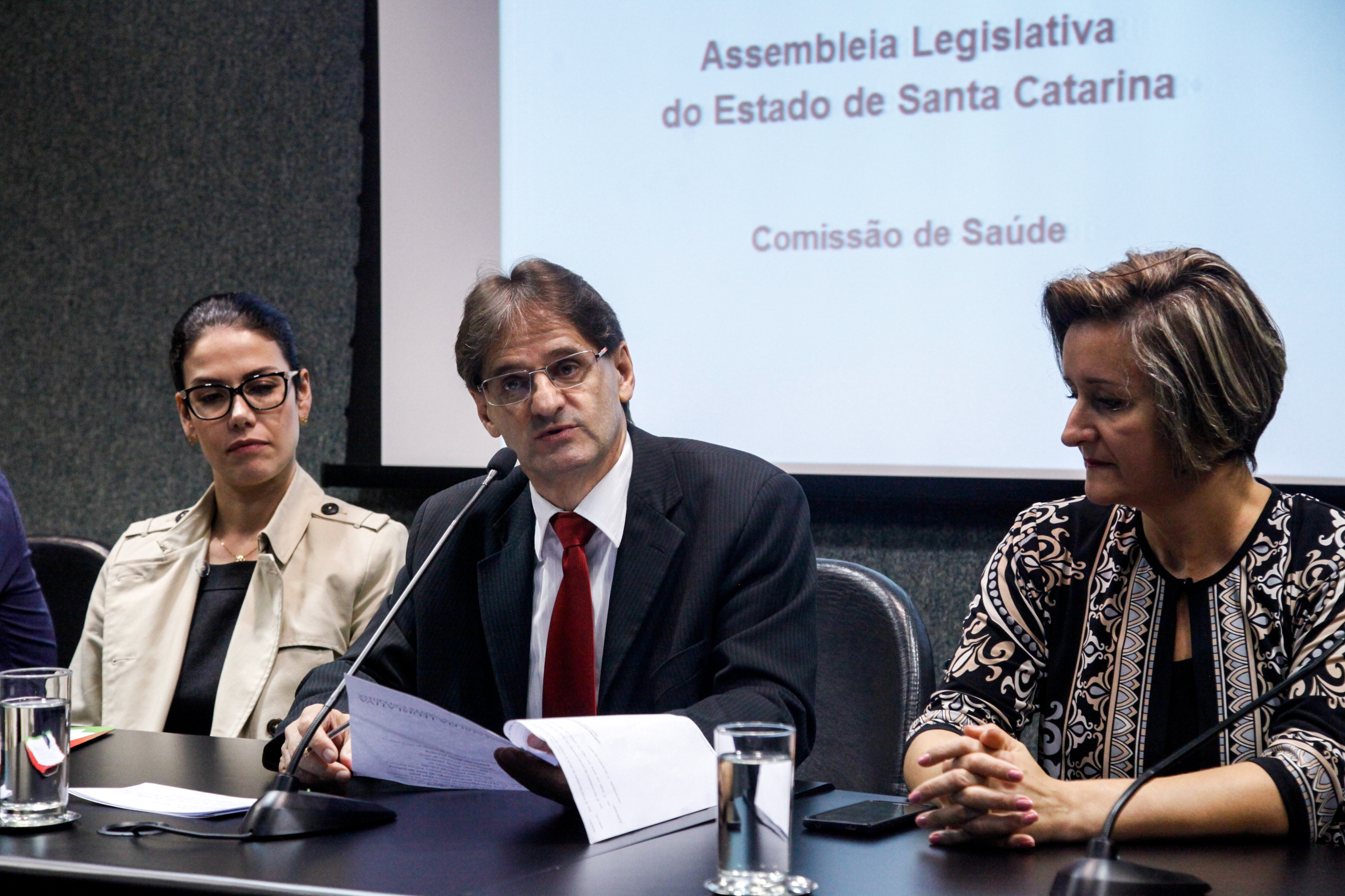 Comissão de Saúde Promove Audiência Pública Sobre a Divulgação na Internet da Lista de Atendimento do SUS.