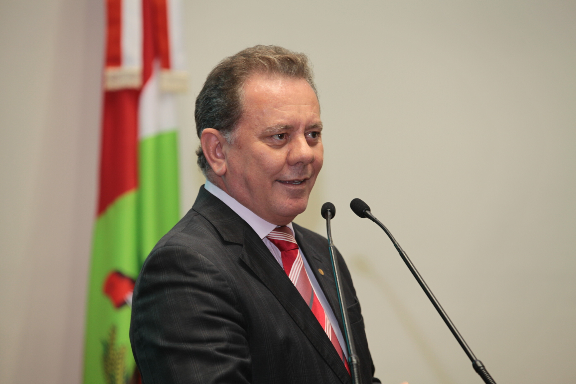 Joares Ponticelli, prefeito de Tubarão