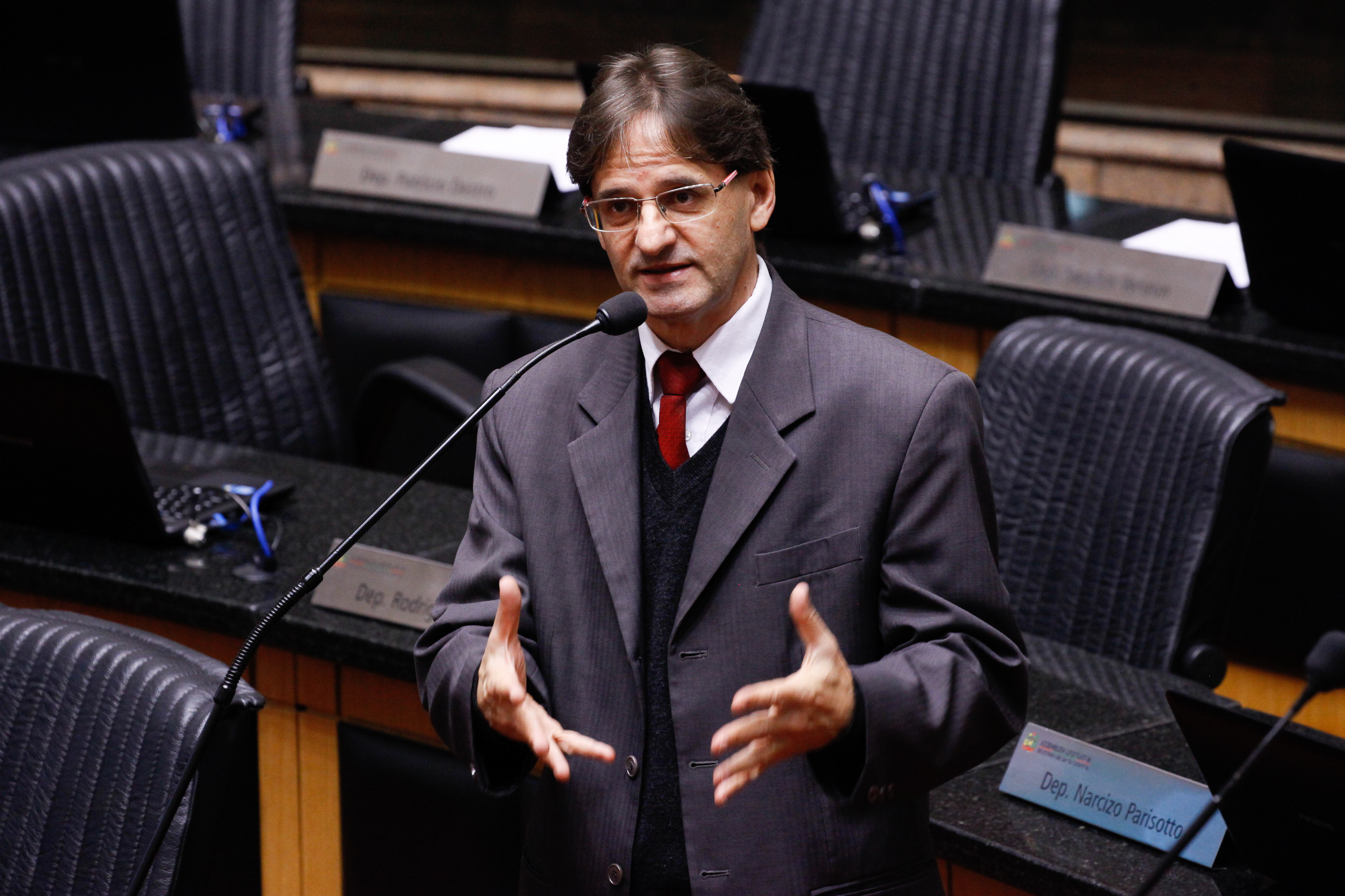 Deputado Neodi Saretta (PT). Sessão Ordinária.