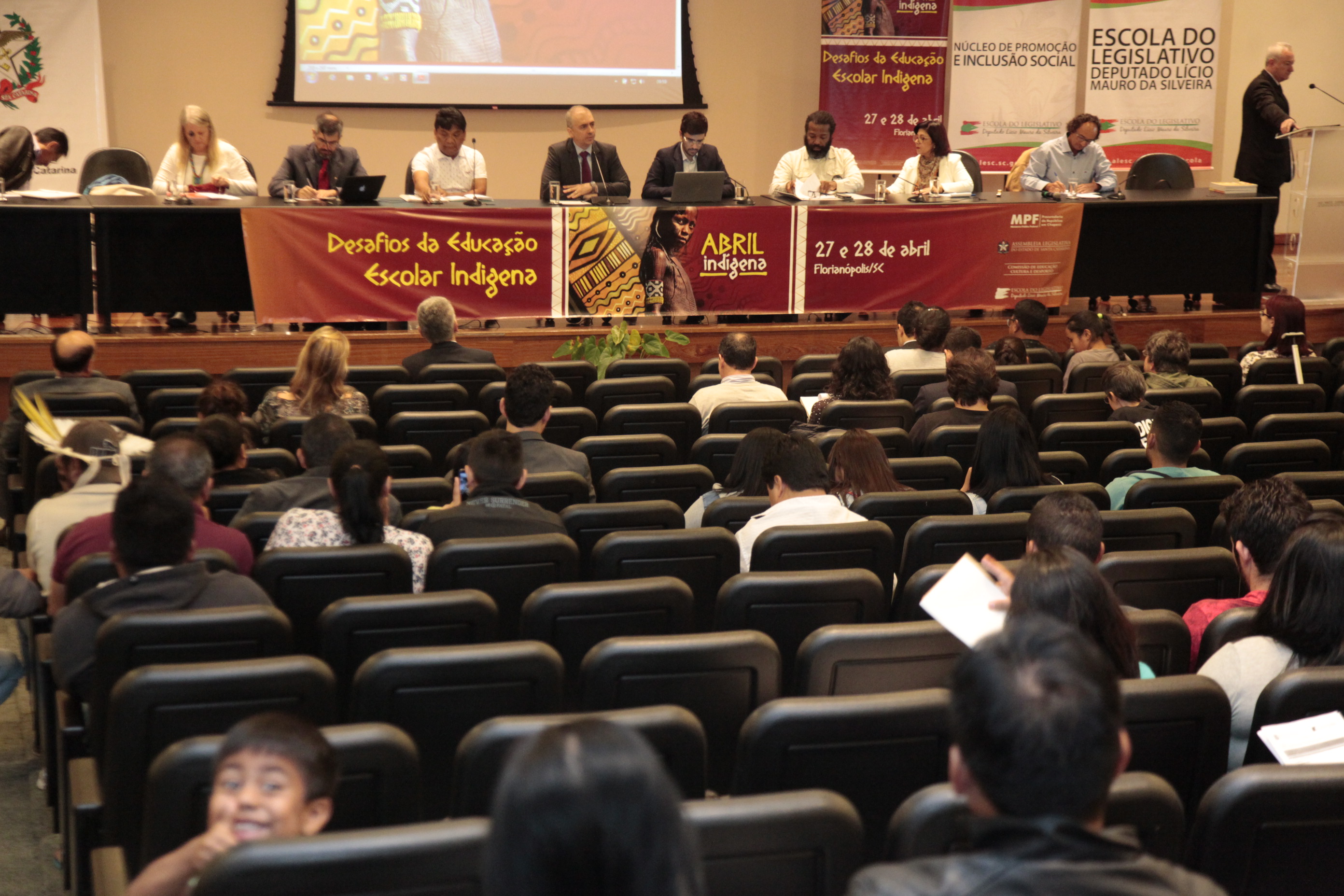 Seminário Regional: Desafios da Educação Escolar Indígena.