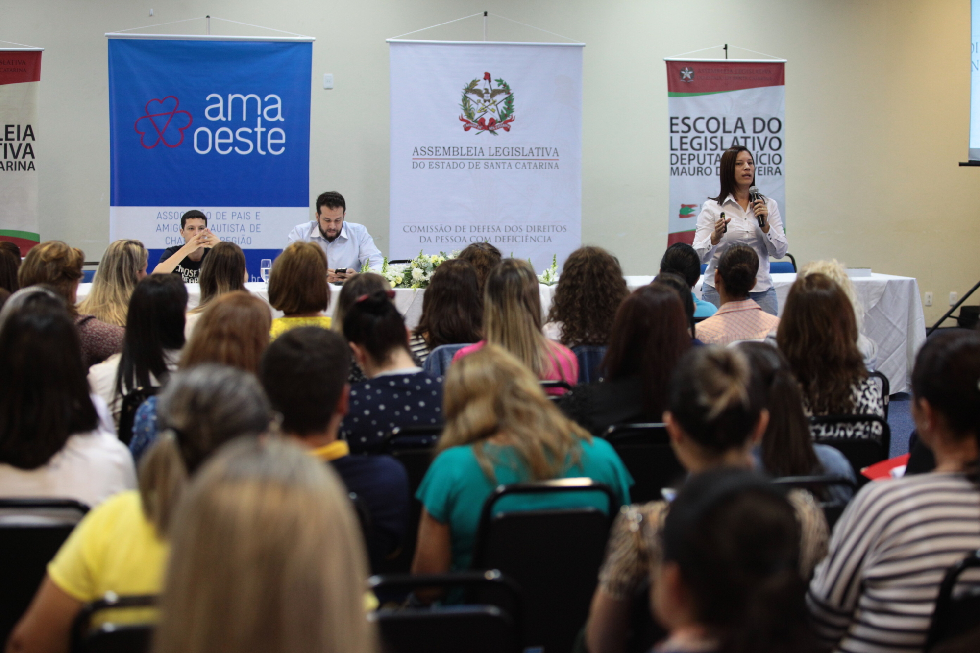 Atendimento a autistas é desafio para escolas