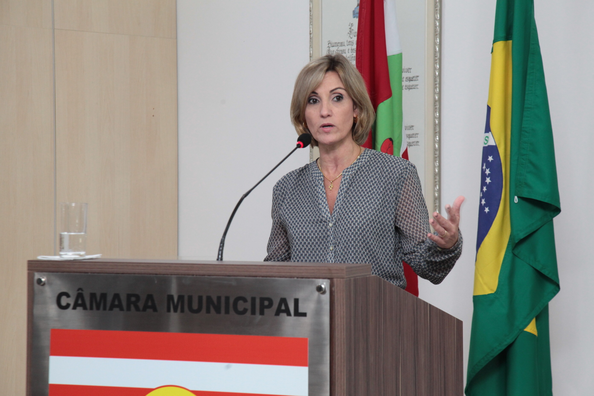 Isabella Bertoncini, assistente de assuntos acadêmicos pedagógicos da Escola Judiciária Eleitoral de SC (Ejesc)