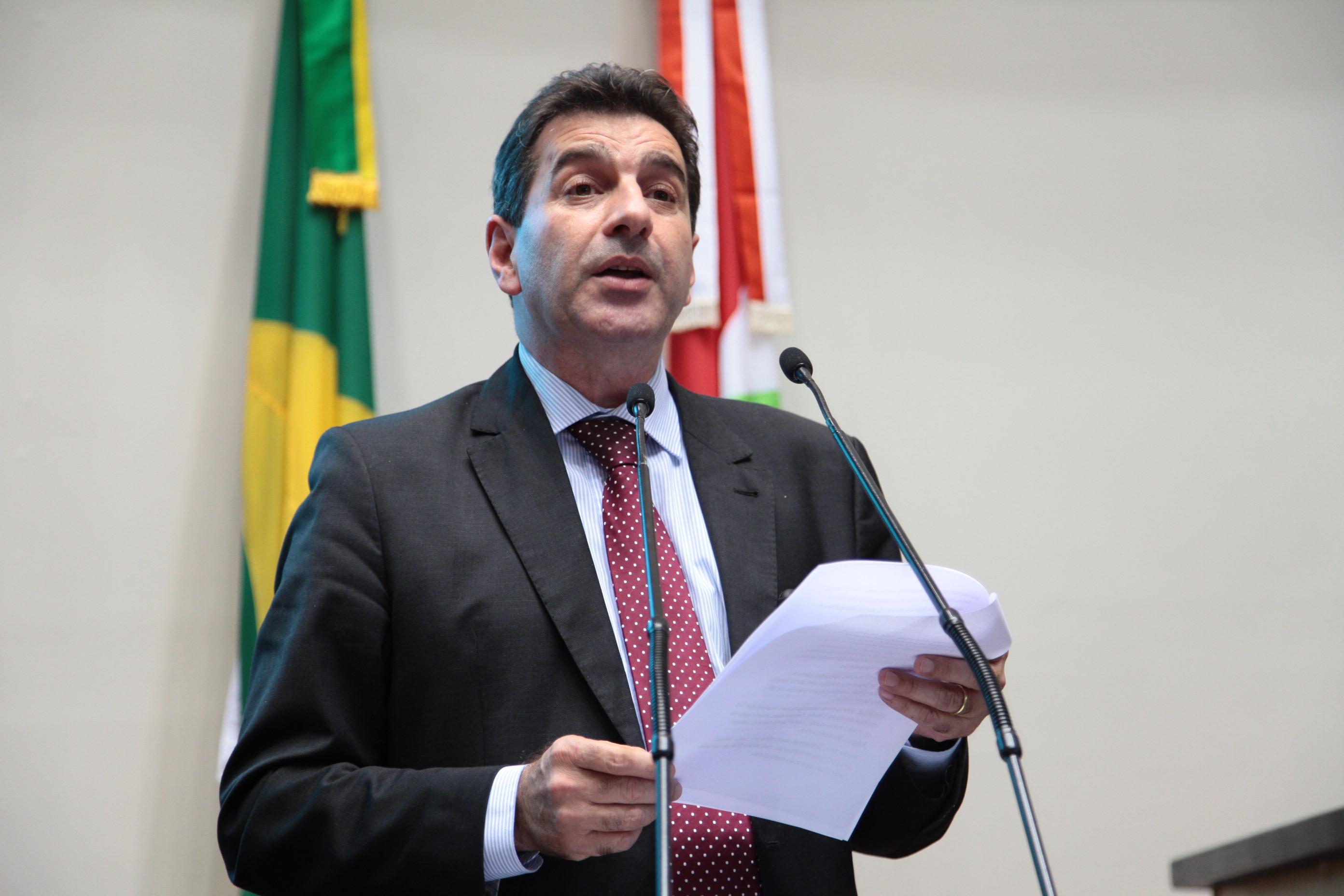 Sessão Ordinária. Deputado Valdir Cobalchini (PMDB)  Foto: Solon Soares