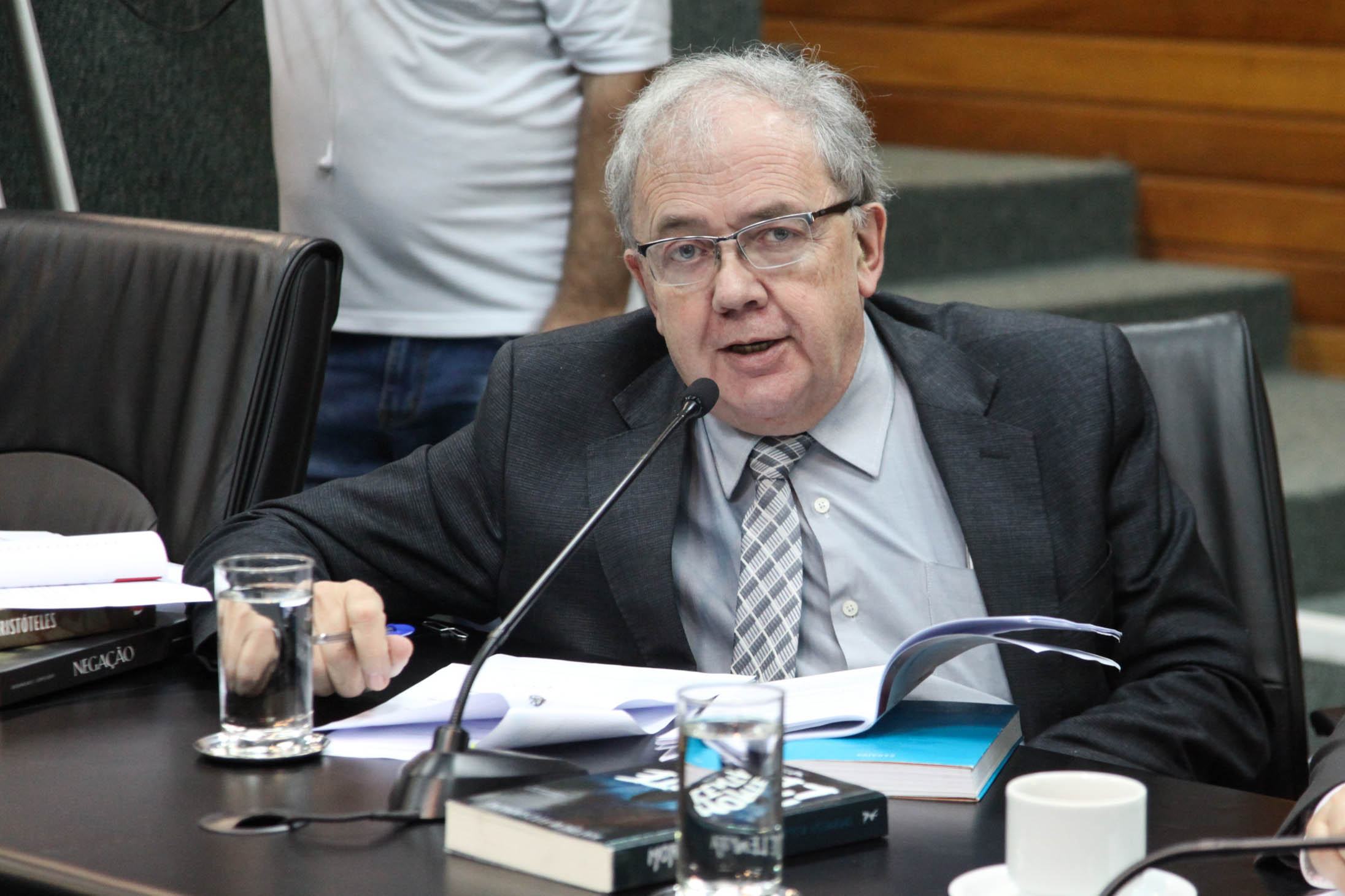 Deputado Fernando Coruja (PMDB). Comissão de Trabalho, Administração e Serviços Públicos