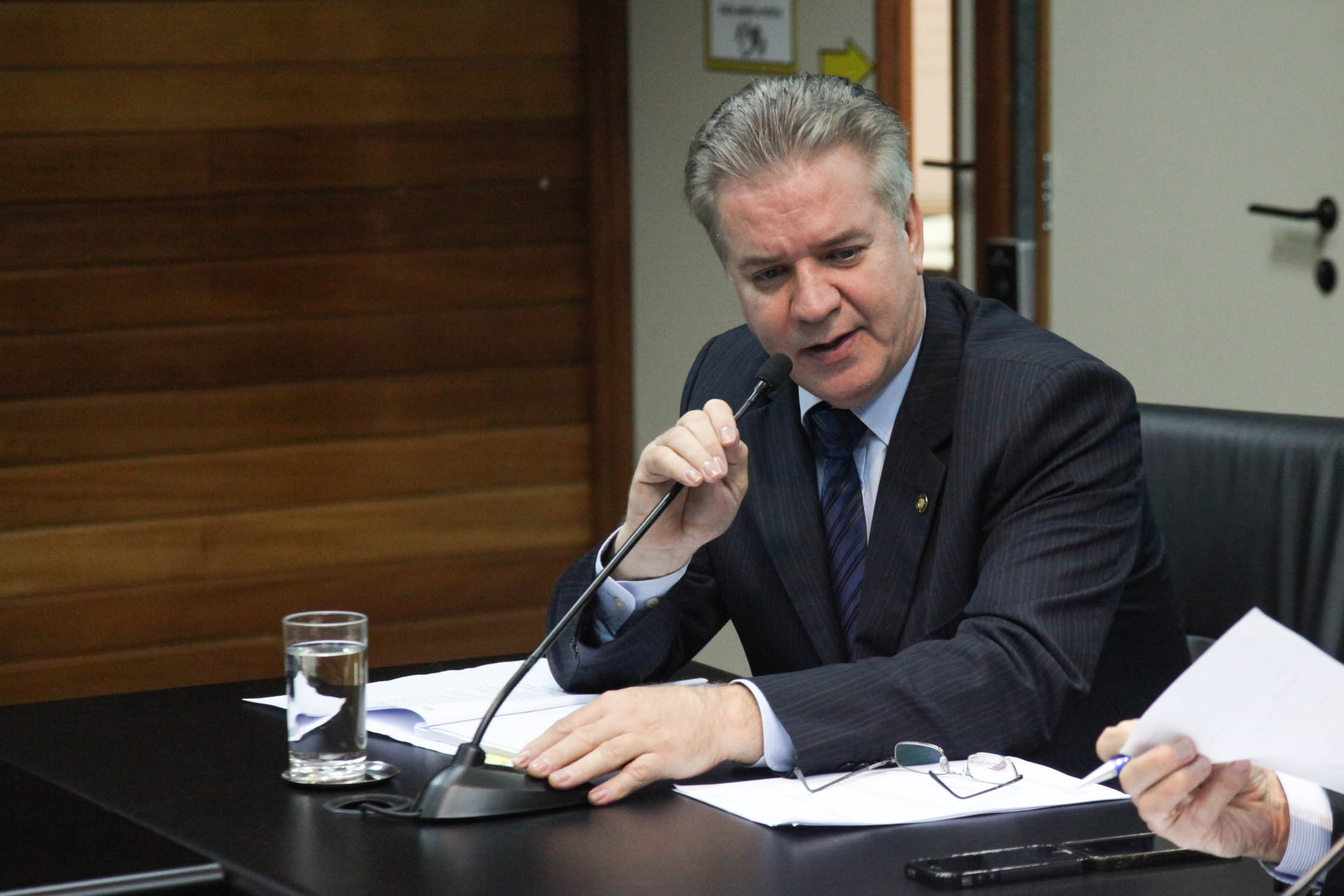 Deputado Cesar Valduga (PCdoB). Comissão de Trabalho, Administração e Serviços Públicos.