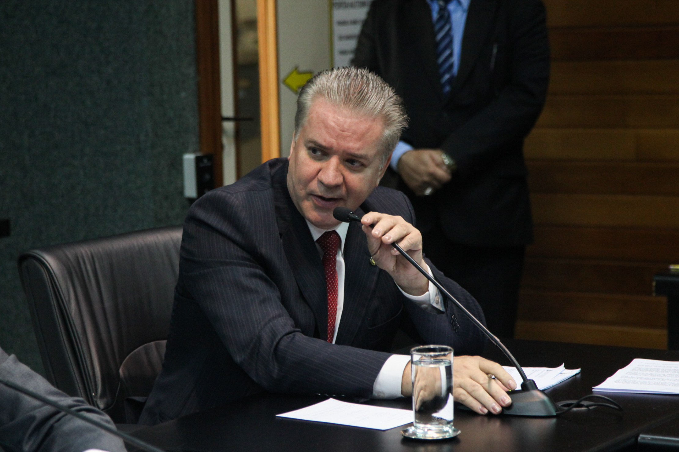 Deputado Cesar Valduga (PCdoB). Comissão de Transportes e Desenvolvimento Urbano.
