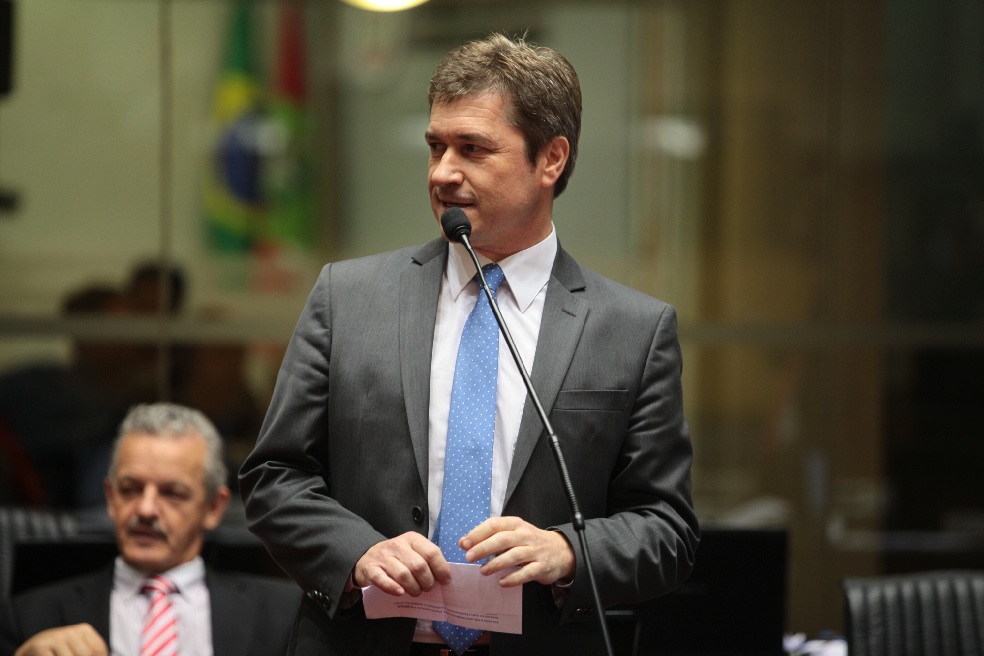 Deputados aprovam garantia de repasse mínimo do FundoSocial às Apaes