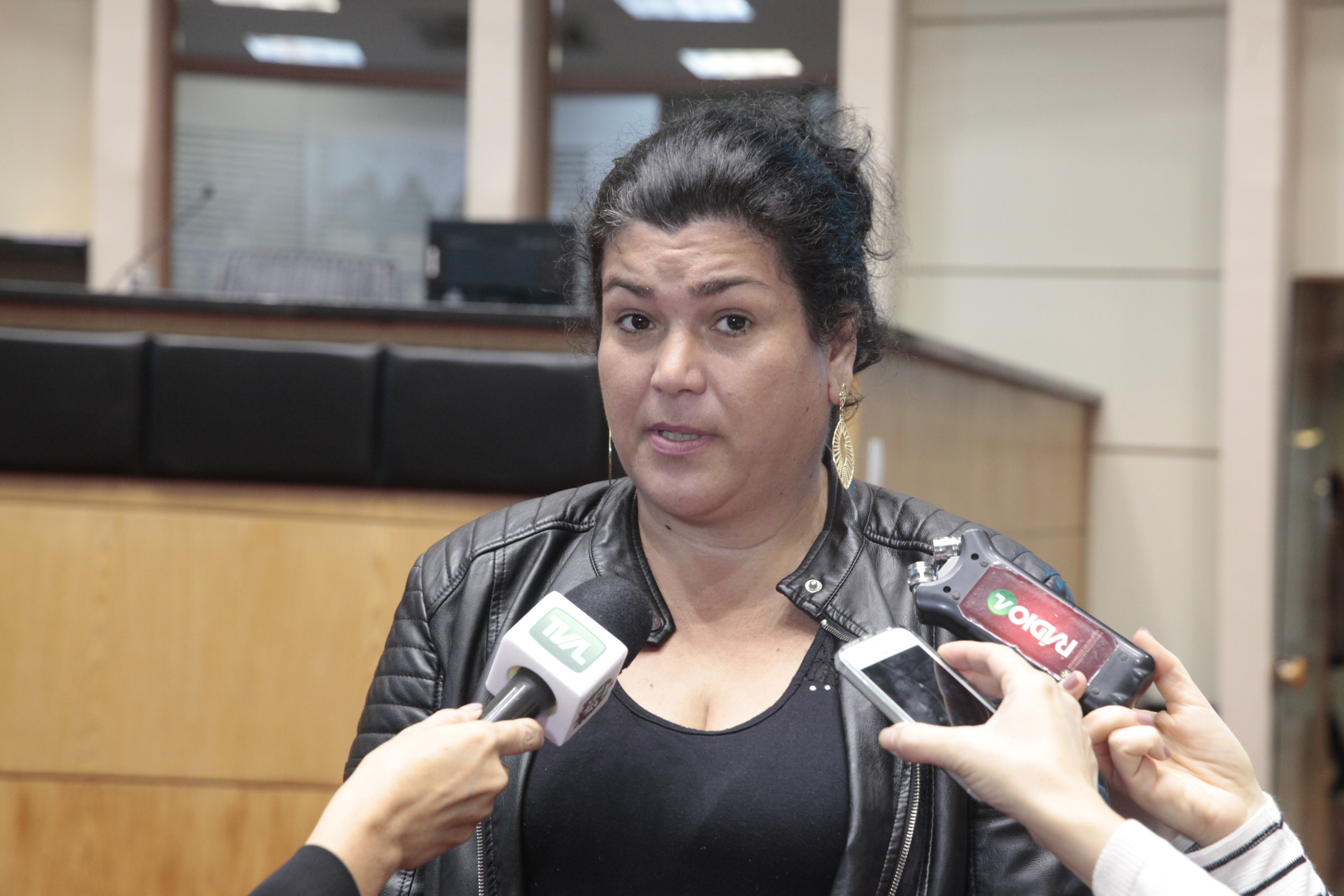 Adriana Elizabete Leal