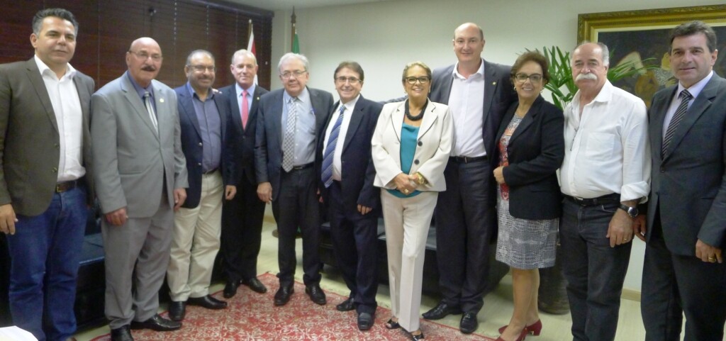 Prefeito de Itajaí pede apoio da bancada do PMDB e fala da retomada da economia