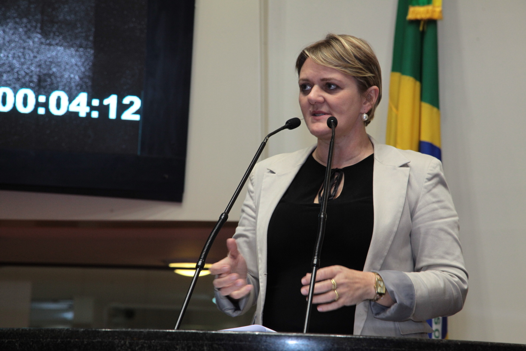 Educação pública em debate: seminários pelo estado reúnem professores