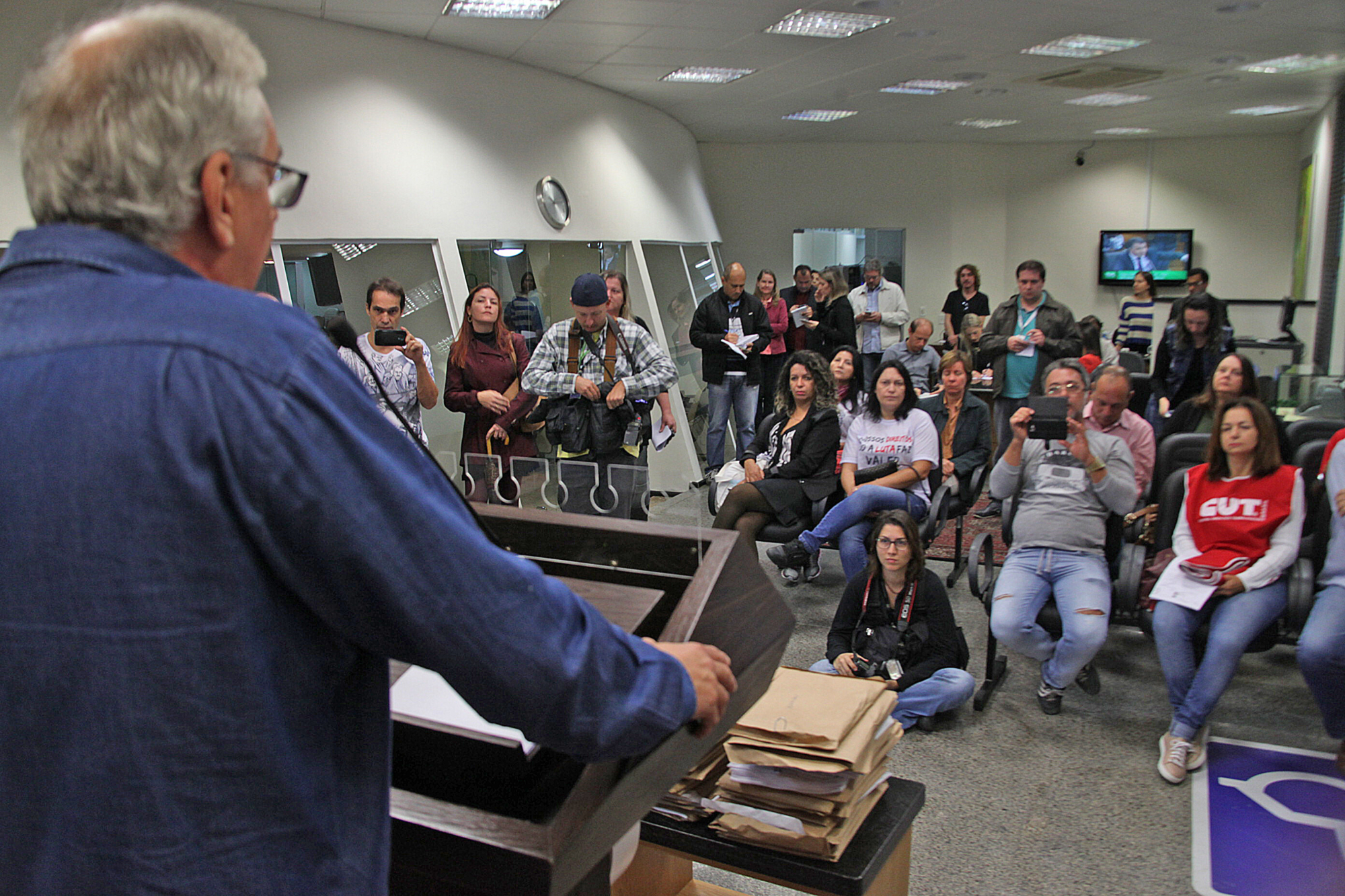 Assembleia recebe novo pedido de impeachment do governador