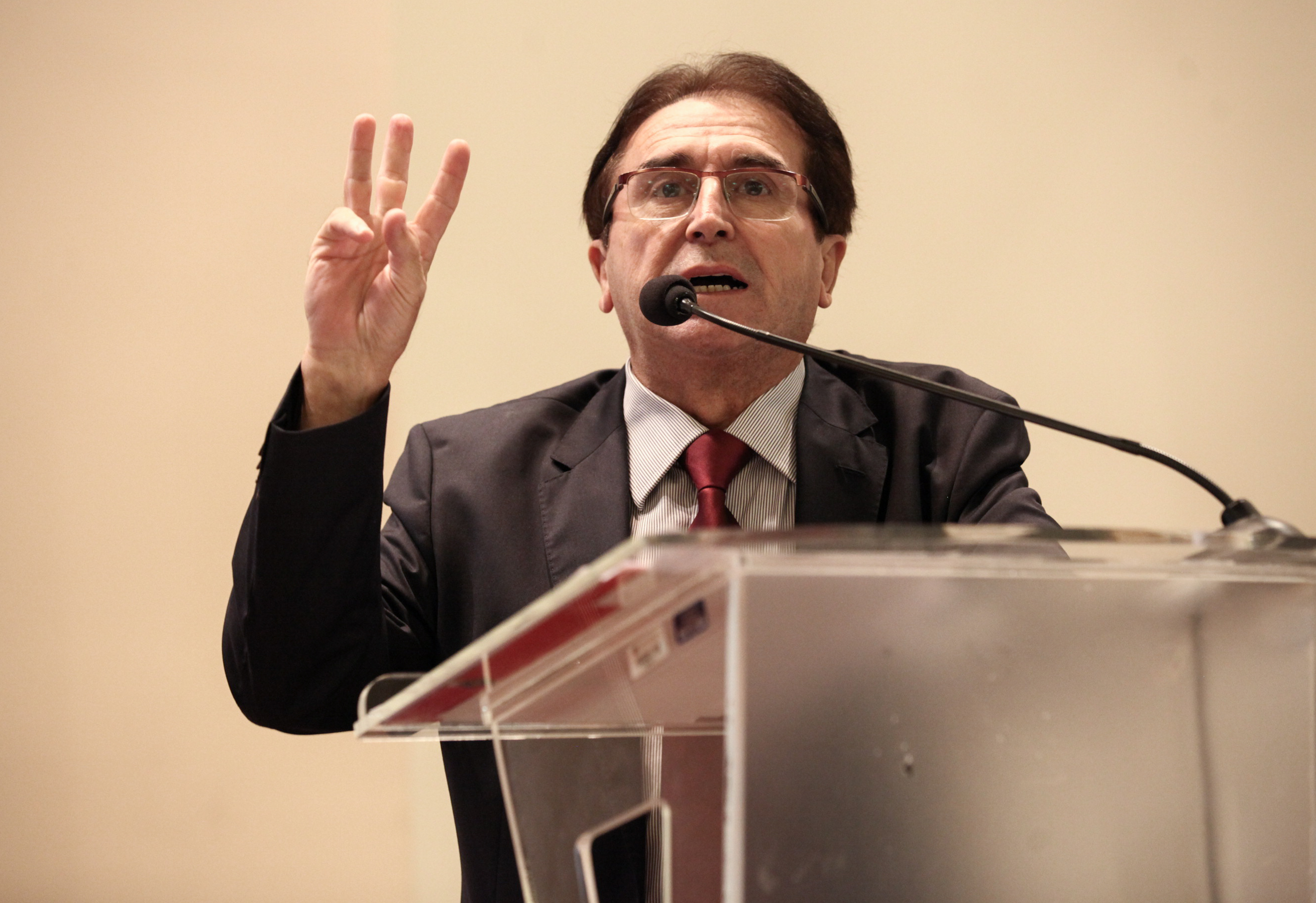 Deputado Antônio Aguiar (PMDB). IV Seminário de Saúde e Prevenção das Deficiências das APAEs de Santa Catarina.
