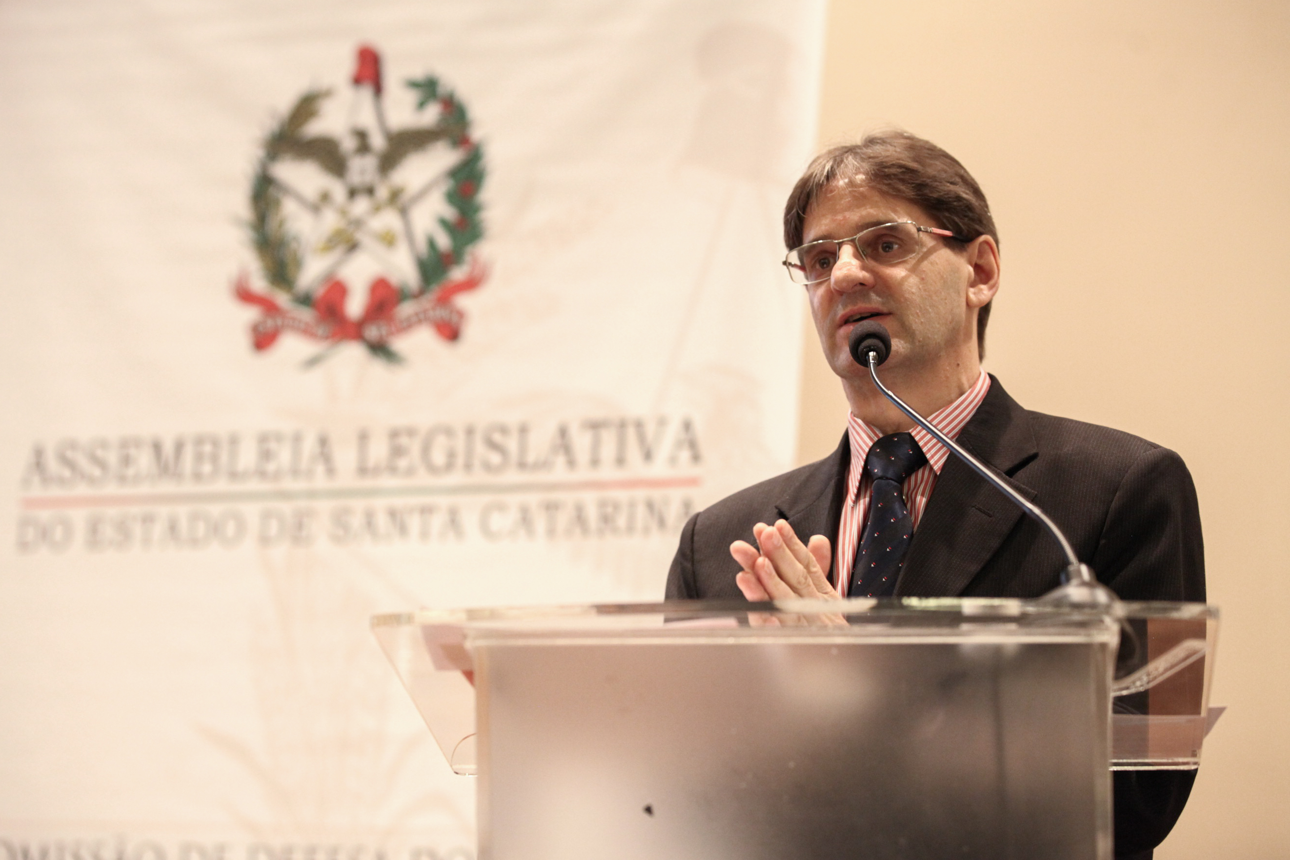 Deputado Neodi Saretta (PT). IV Seminário de Saúde e Prevenção das Deficiências das APAEs de Santa Catarina.