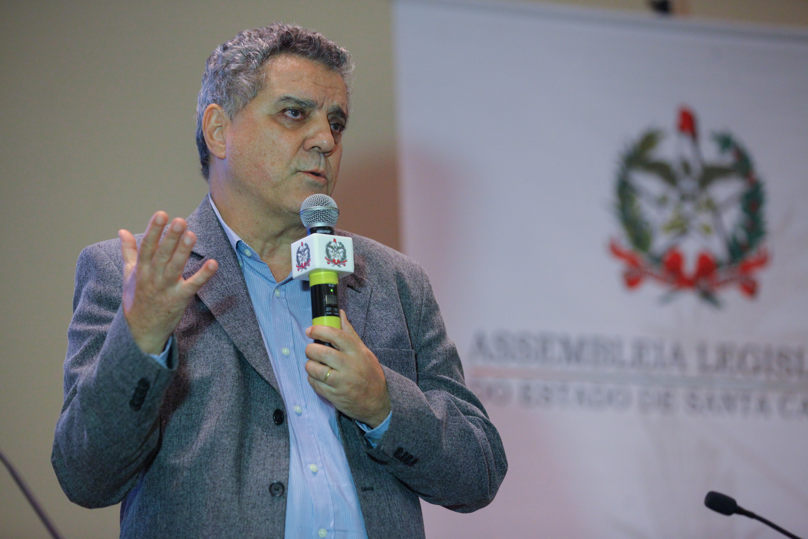 João Monteiro de Pina Neto, médico geneticista e professor. IV Seminário de Saúde e Prevenção das Deficiências das APAEs de Santa Catarina