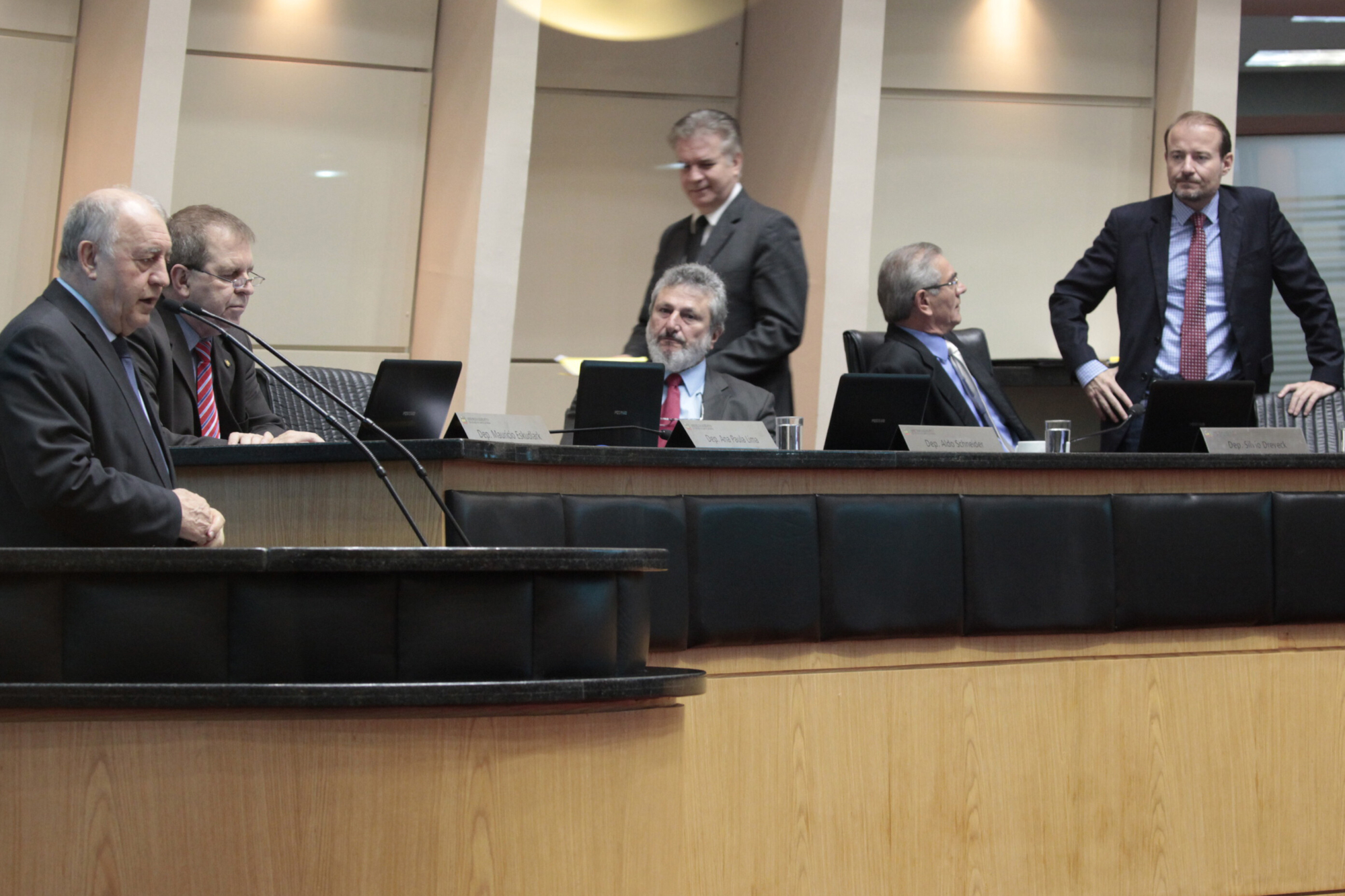 Manifestação em Brasília contra Governo Temer repercute entre deputados