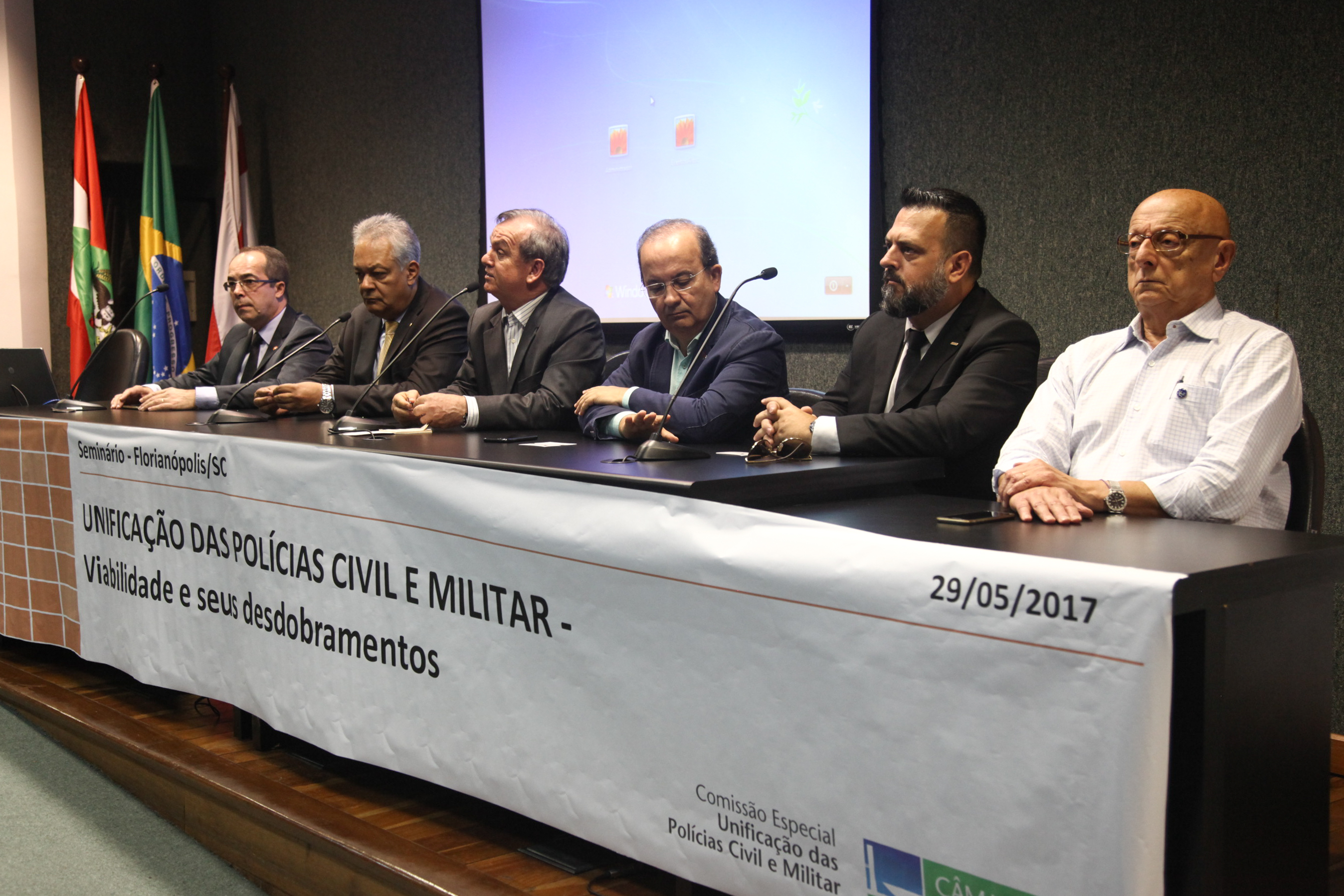 Seminário: Unificação das polícias Civil e Militar.