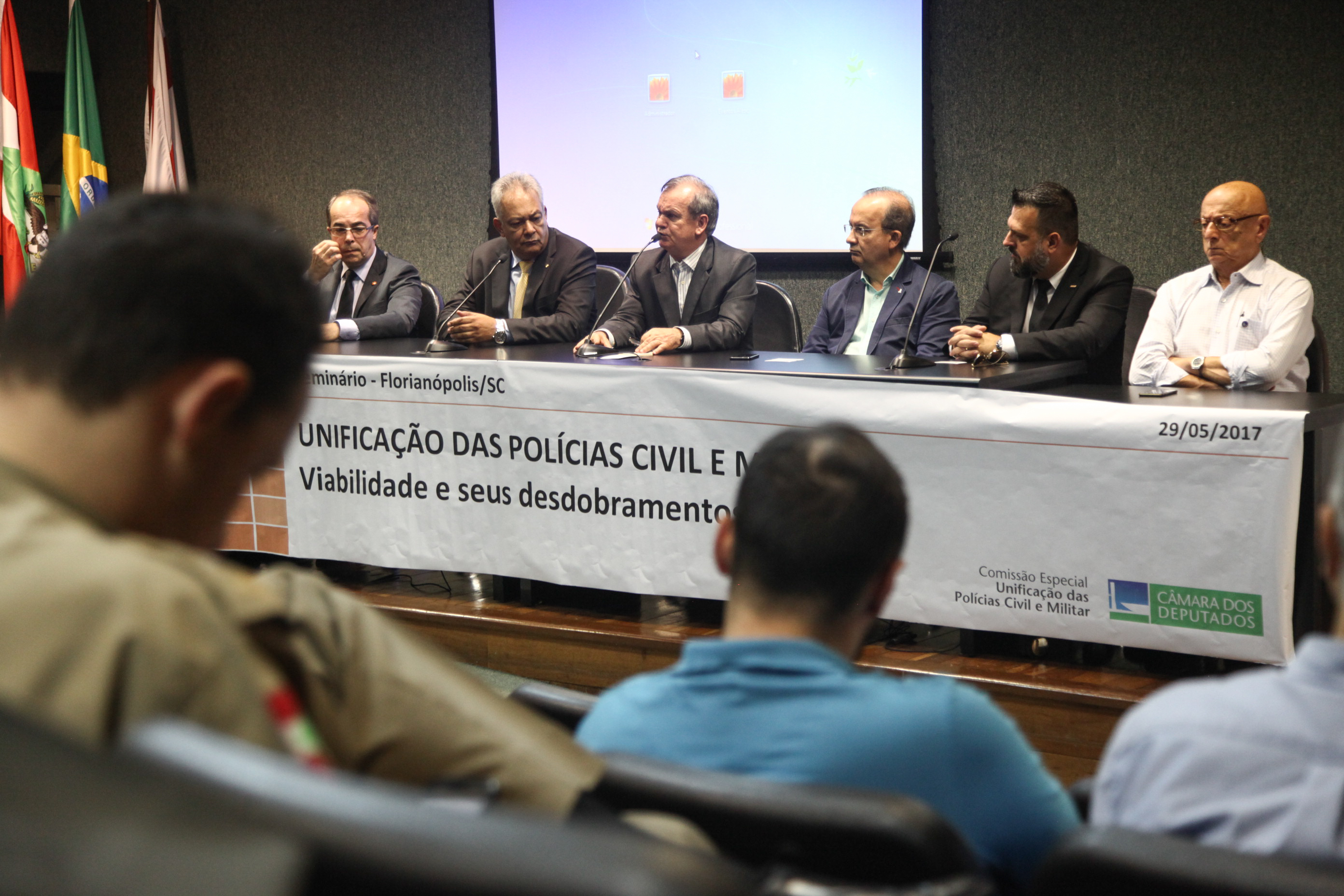 Seminário: Unificação das polícias Civil e Militar.