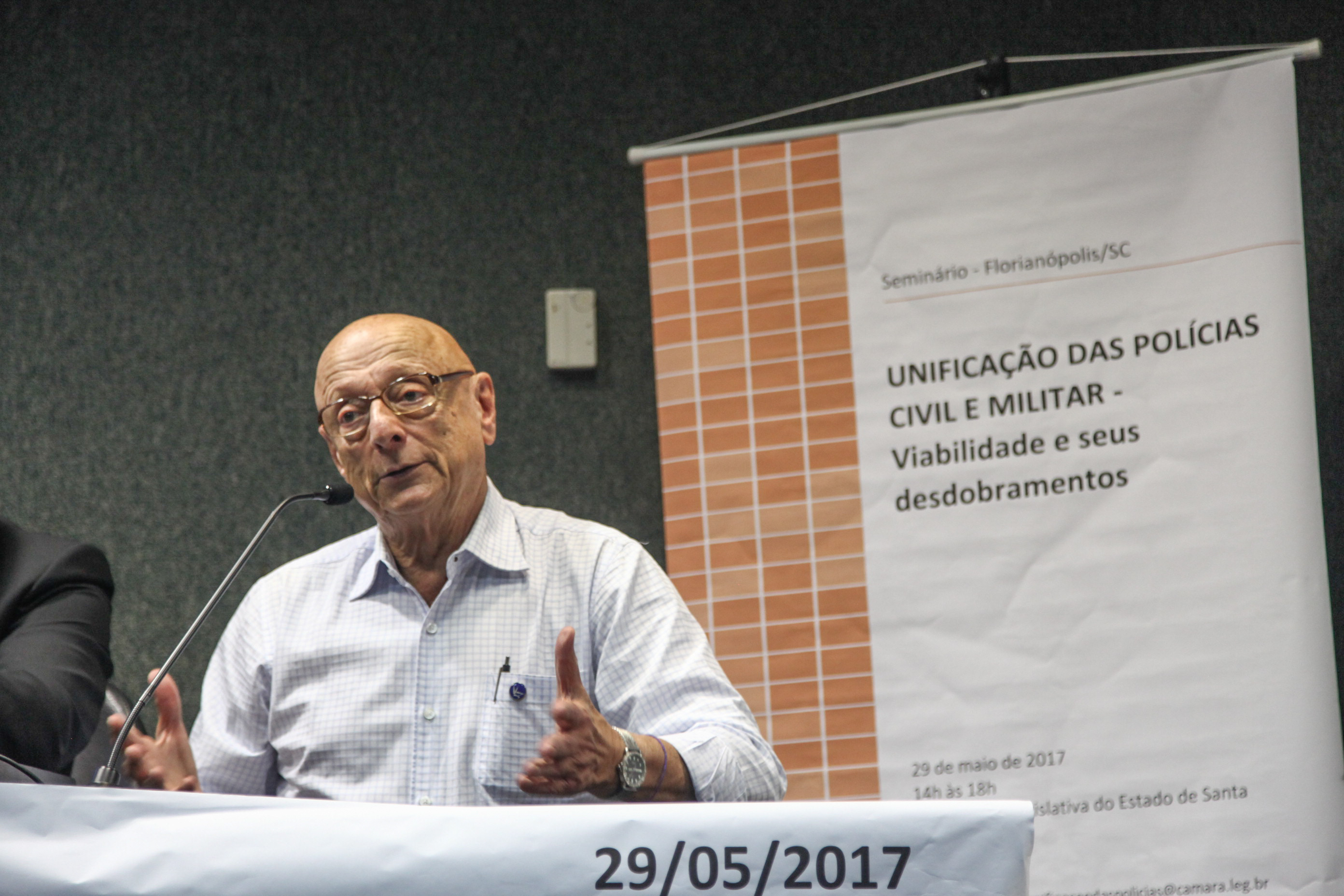 Deputado Federal Esperidião Amin (PP). Seminário: Unificação das polícias Civil e Militar.