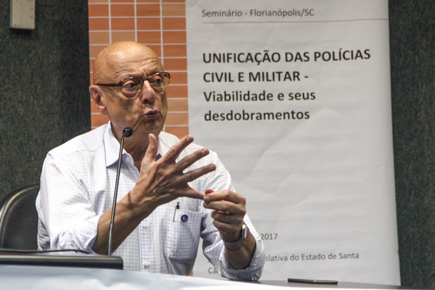 Deputado Federal Esperidião Amin (PP). Seminário: Unificação das polícias Civil e Militar.