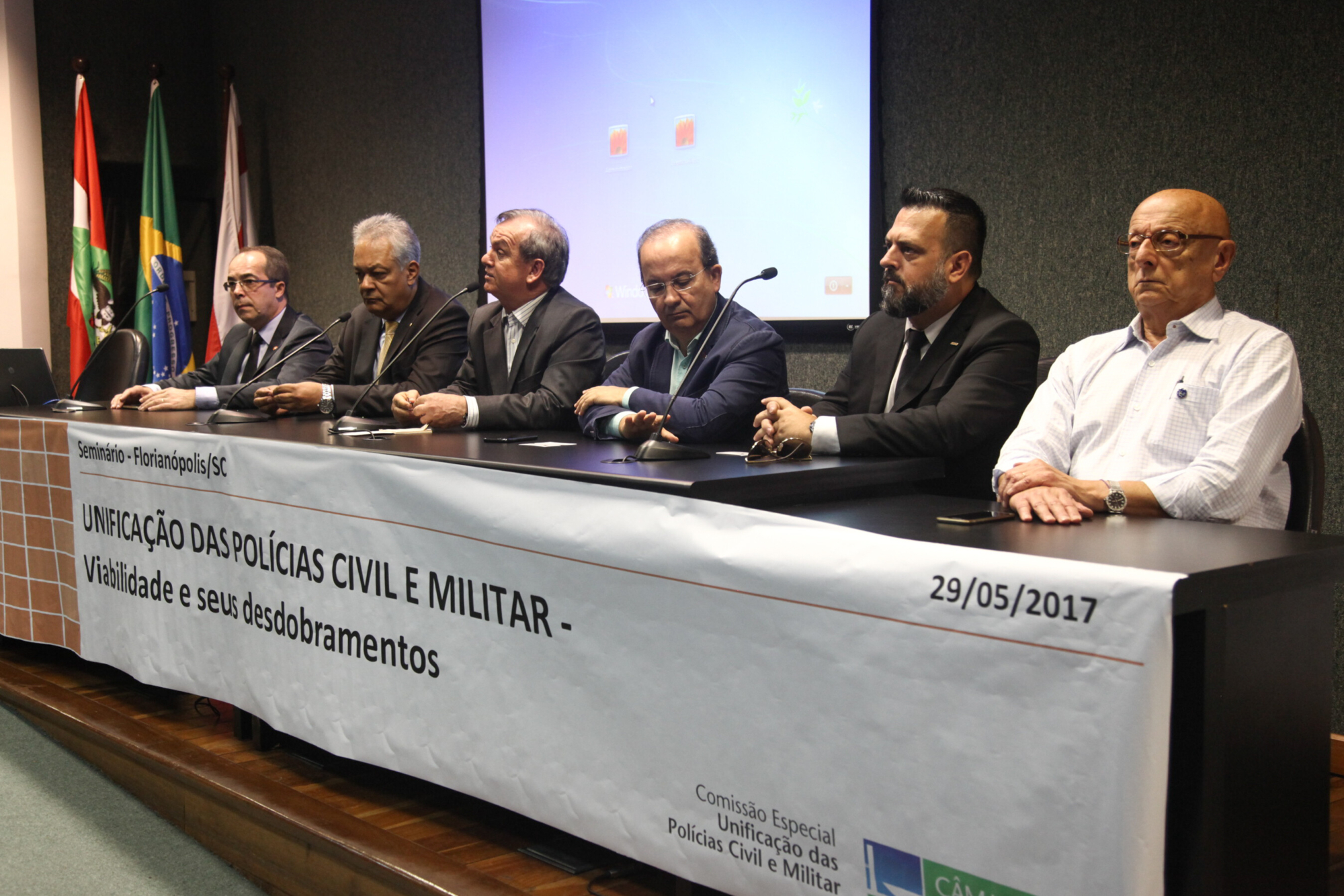 Comissão promove seminário sobre unificação das polícias Civil e Militar