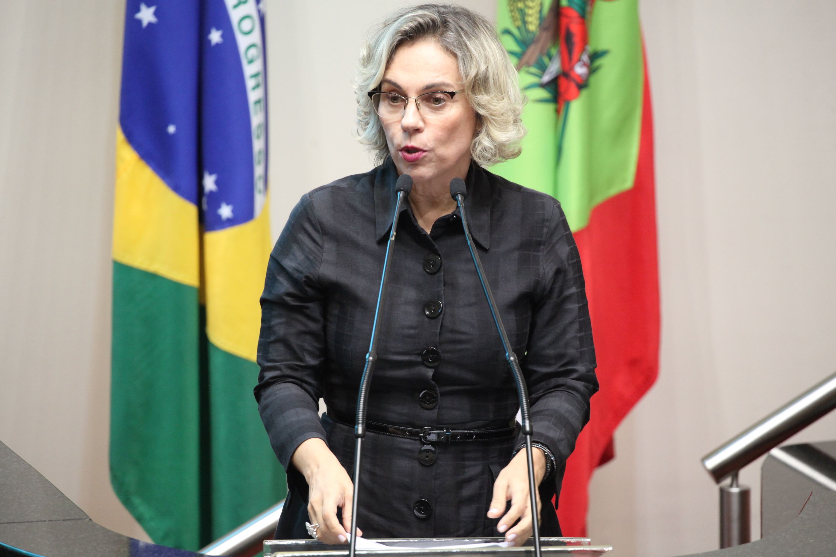Sessão Ordinária. Deputada Ana Paula Lima (PT). Foto: Miriam Zomer / Agência AL