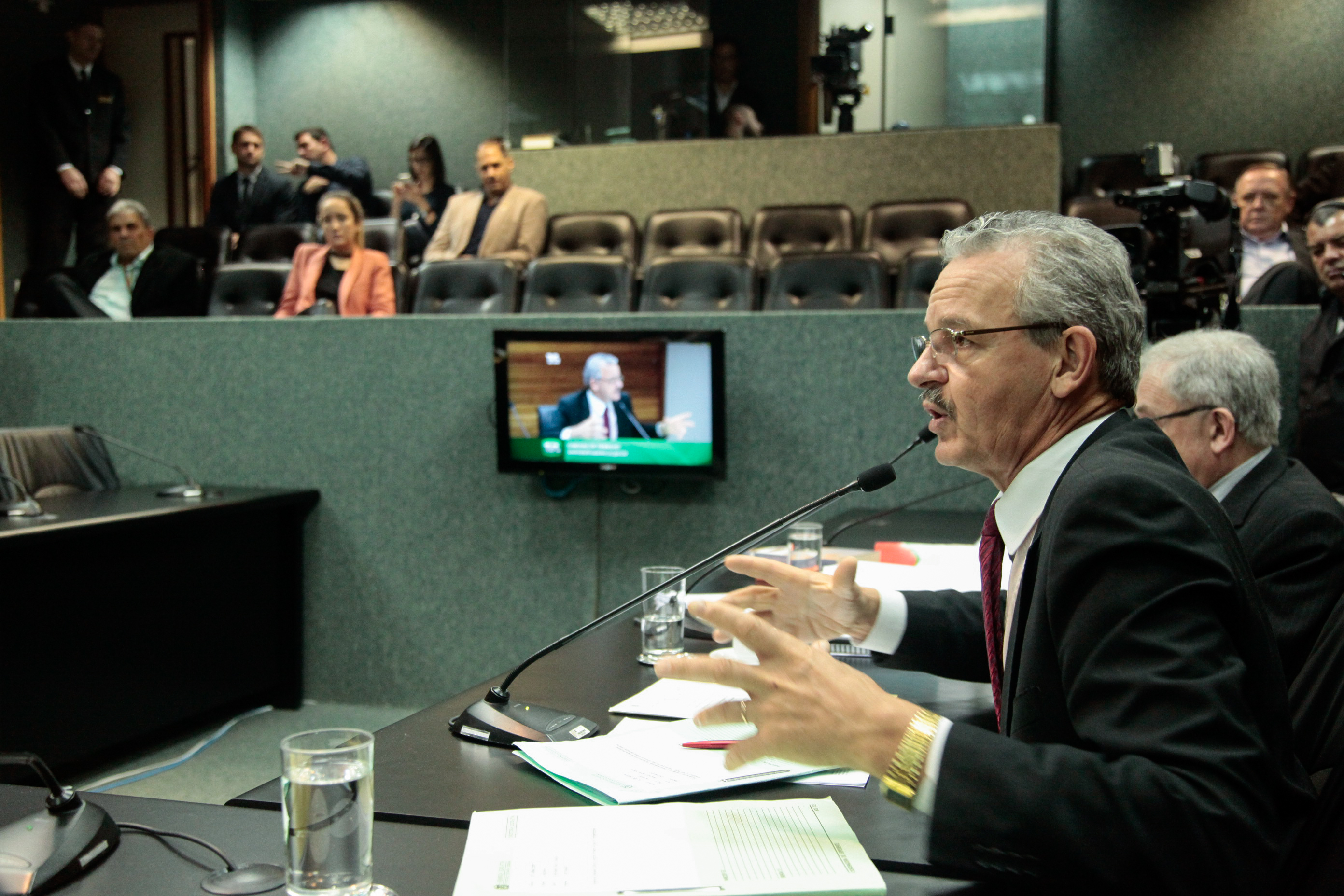 Deputado Dirceu Dresch (PT). Comissão de Trabalho, Administração e Serviços Públicos.