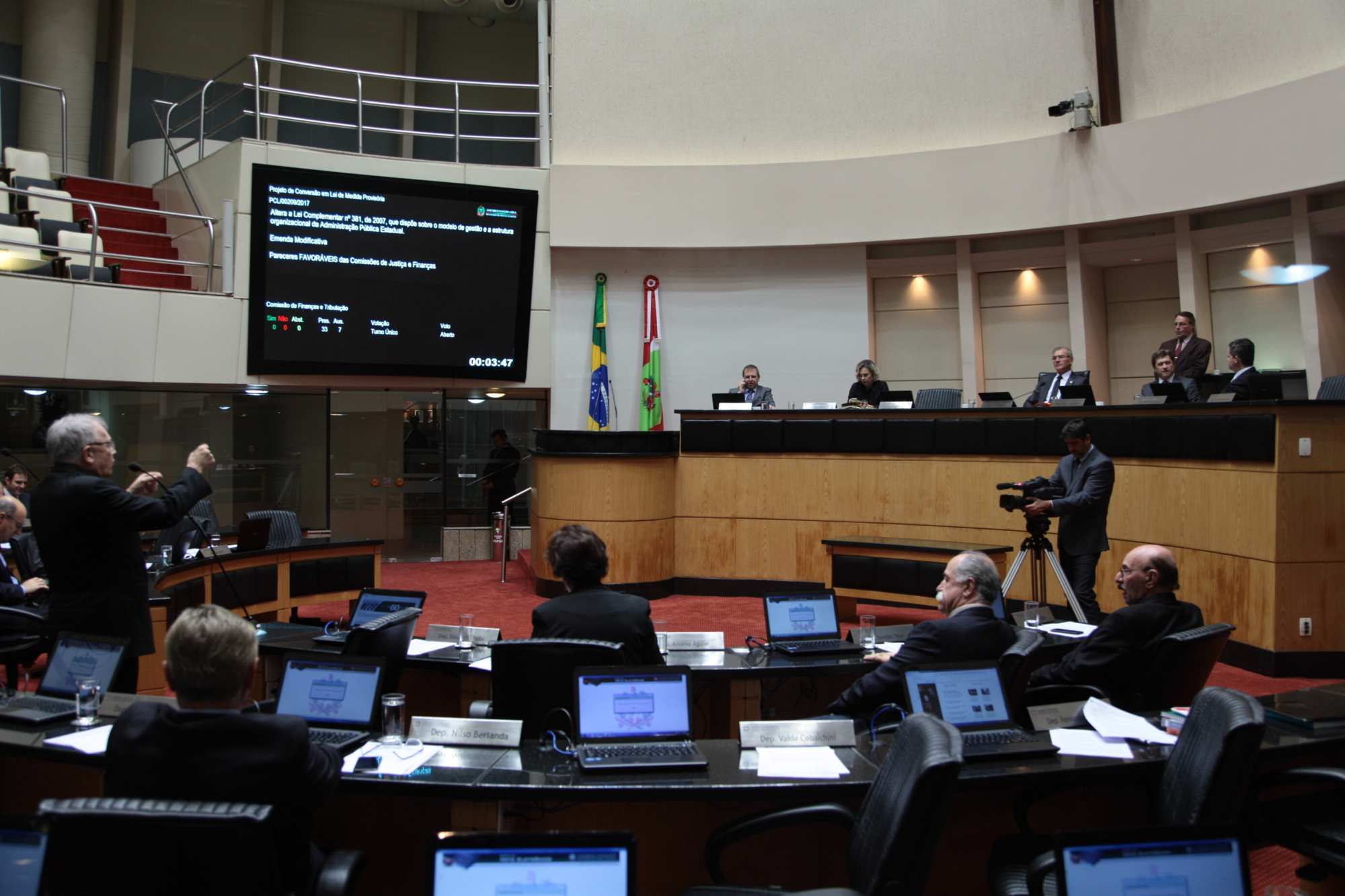Deputados aprovam criação de novos cargos na Assistência Social