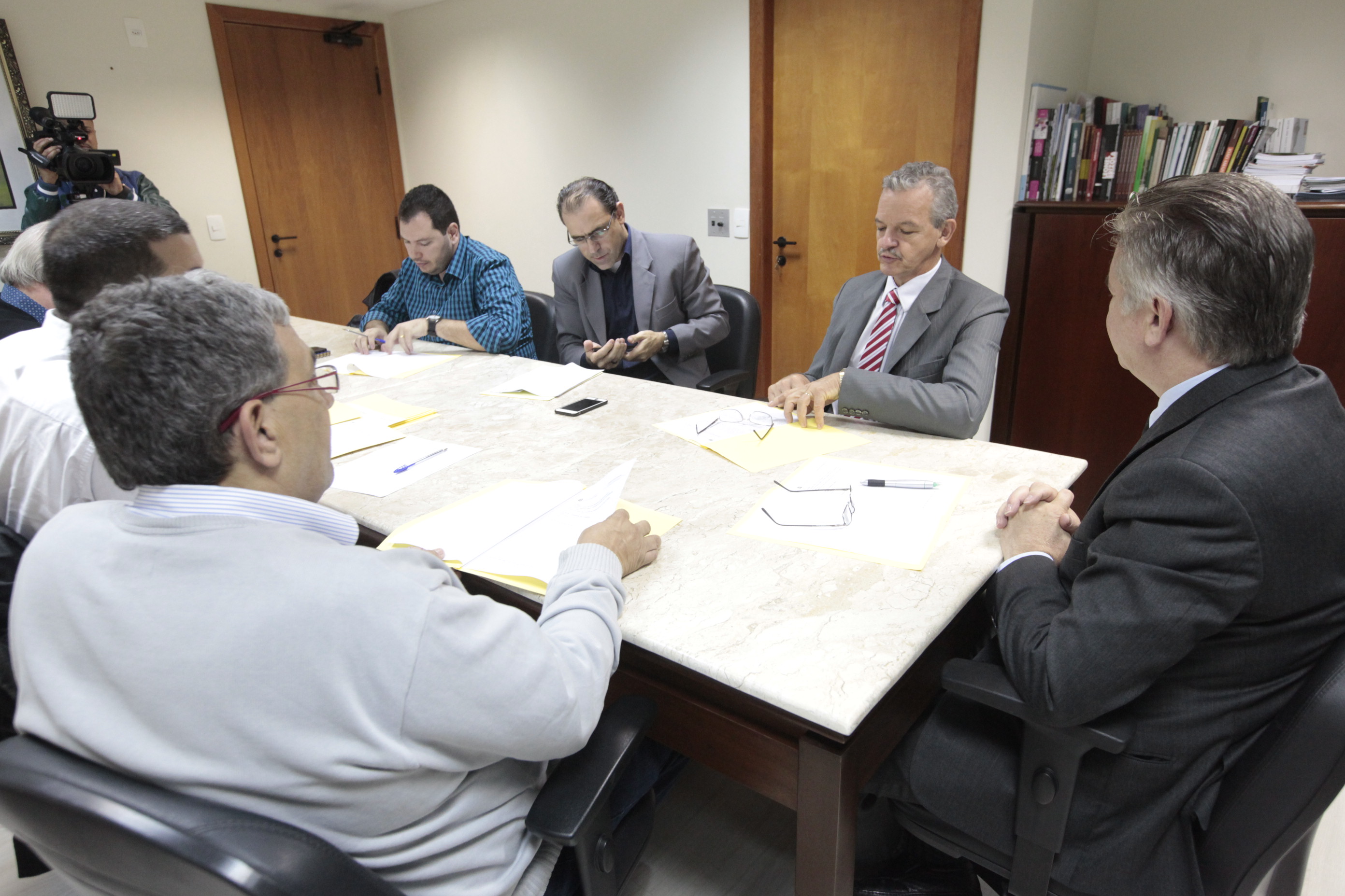 Instalação da Frente Parlamentar em Defesa das Empresas Públicas.