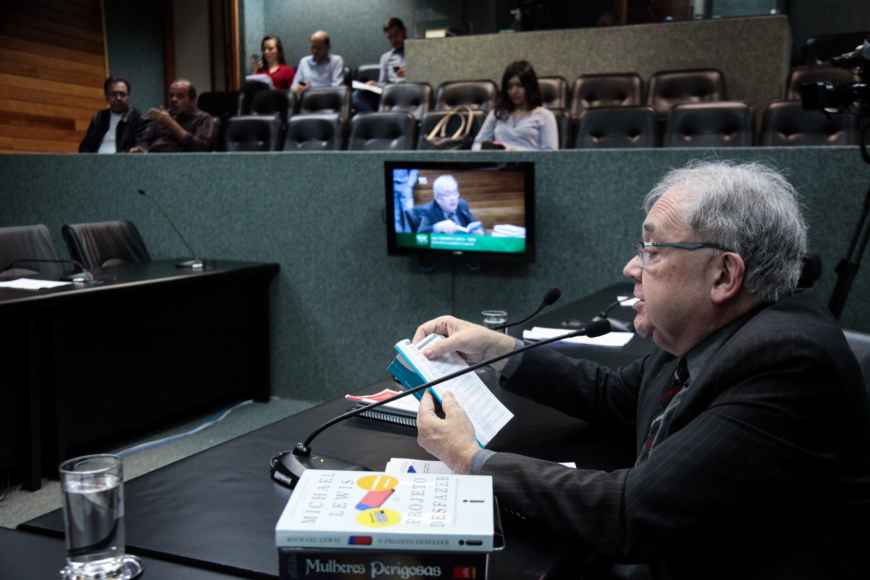 Deputado Fernando Coruja (PMDB). Comissão de Trabalho, Administração e Serviços Públicos.